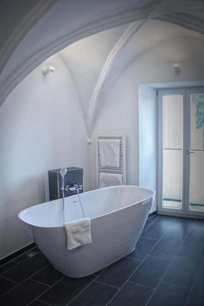 Romantic Suite photo 2