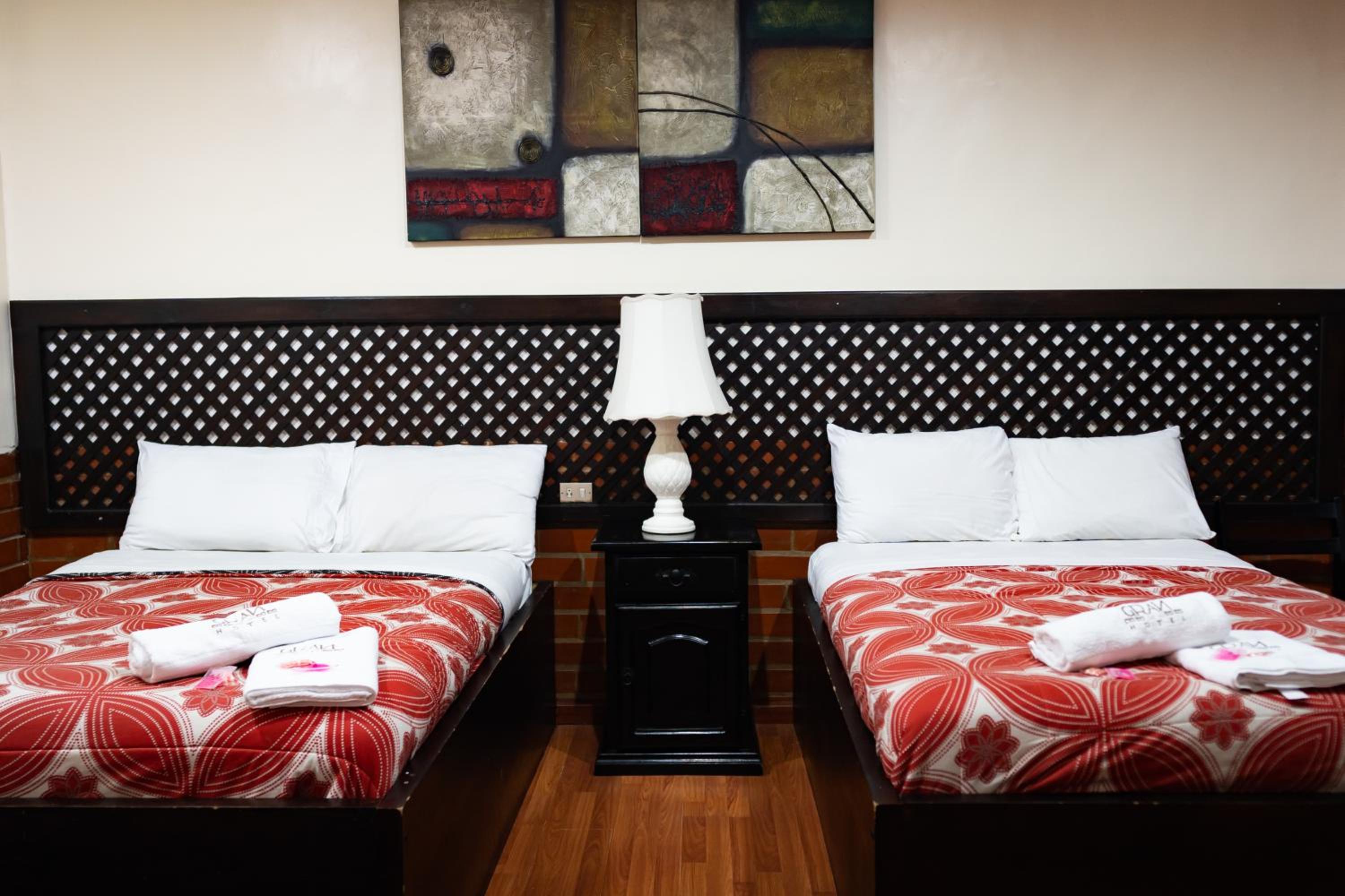 Quadruple Room with Private Bathroom photo 1