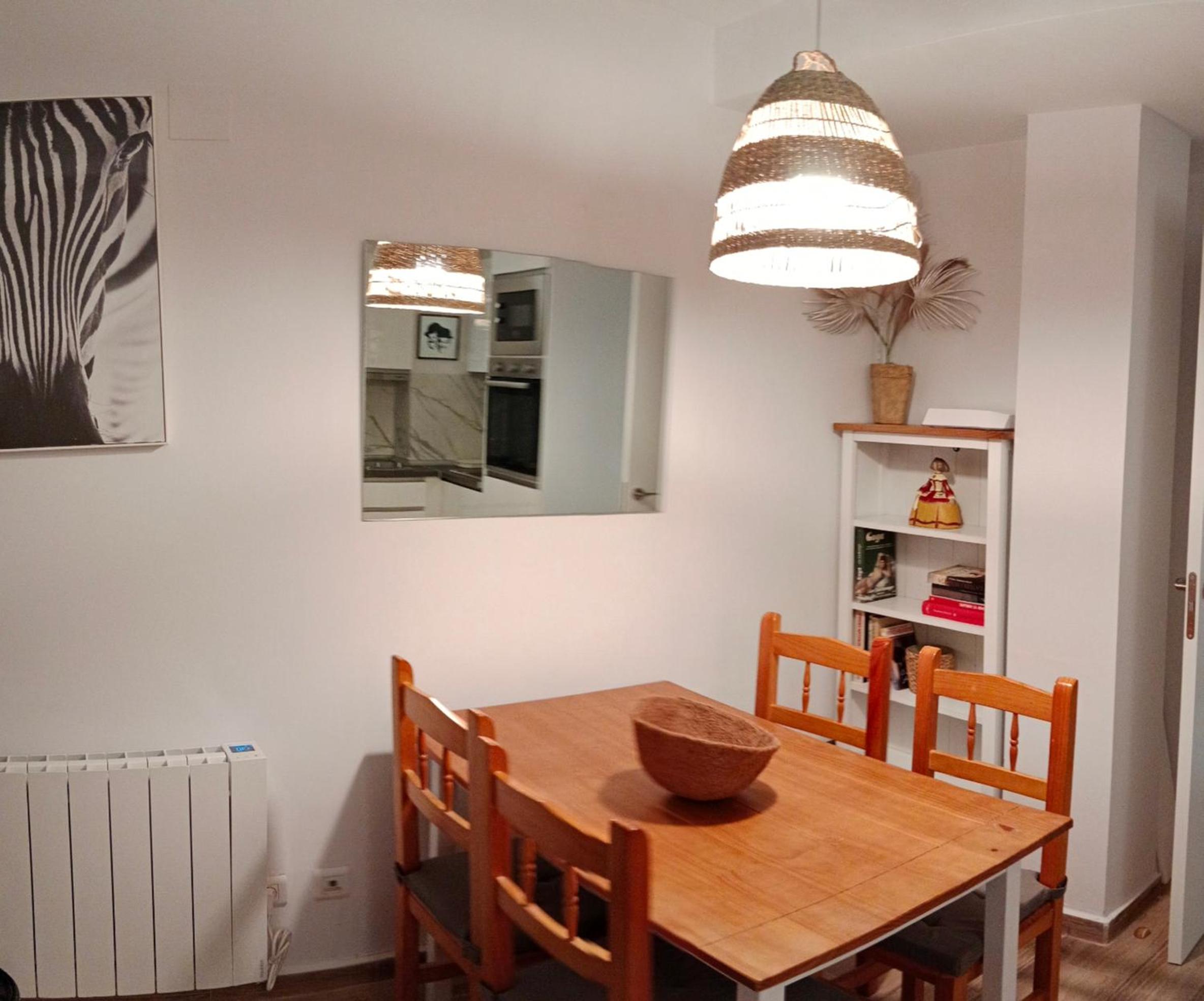 One-Bedroom Apartment photo 2