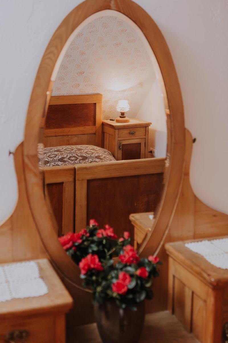 Small Double Room - Photo 3