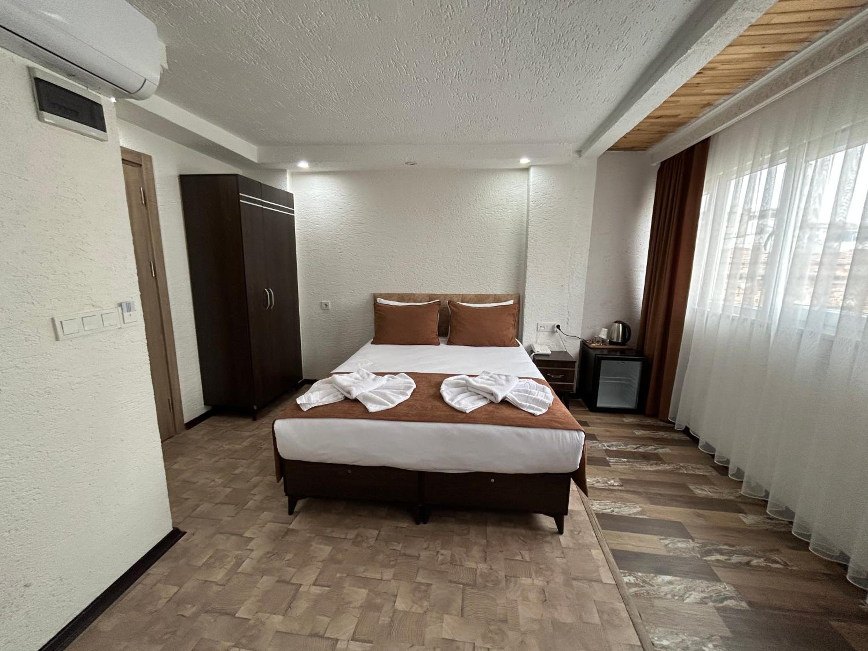 Double Room with Balcony photo 3