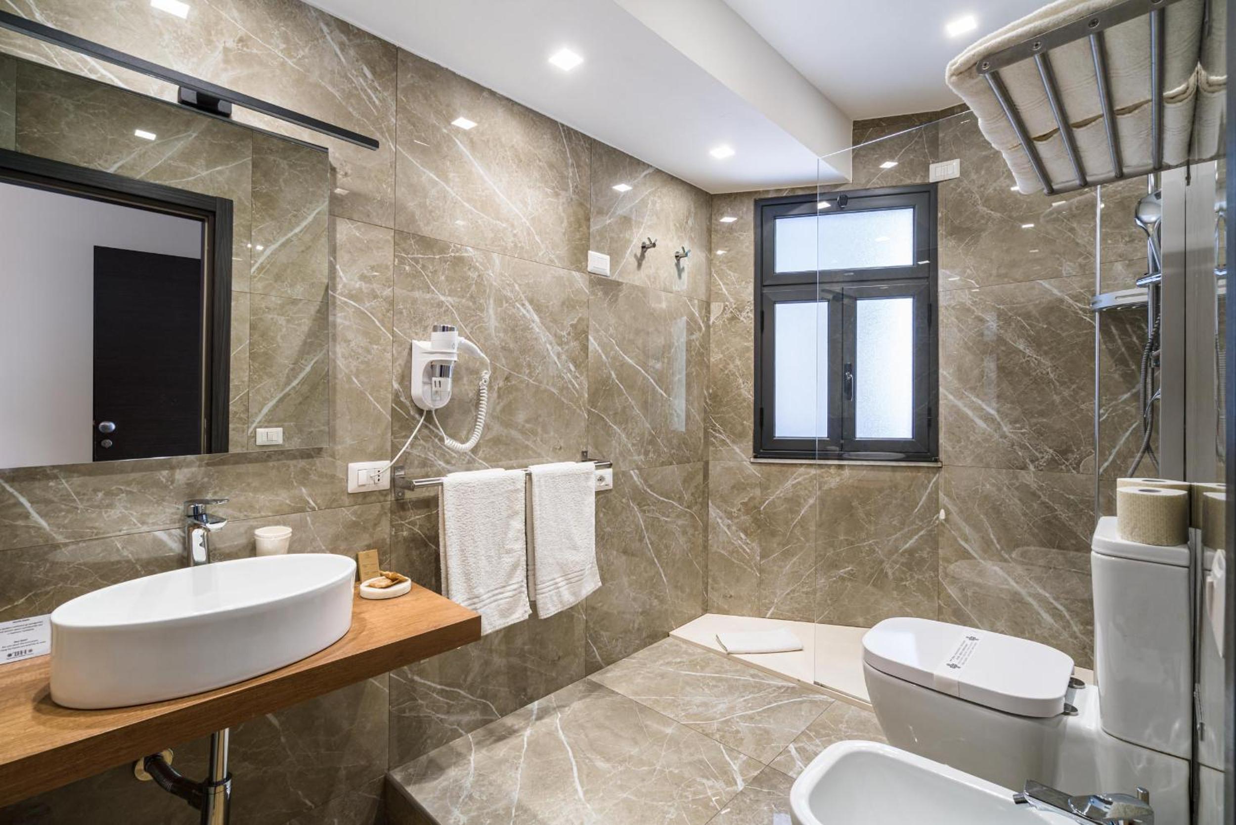 Superior Double Room with Balcony and Sea View