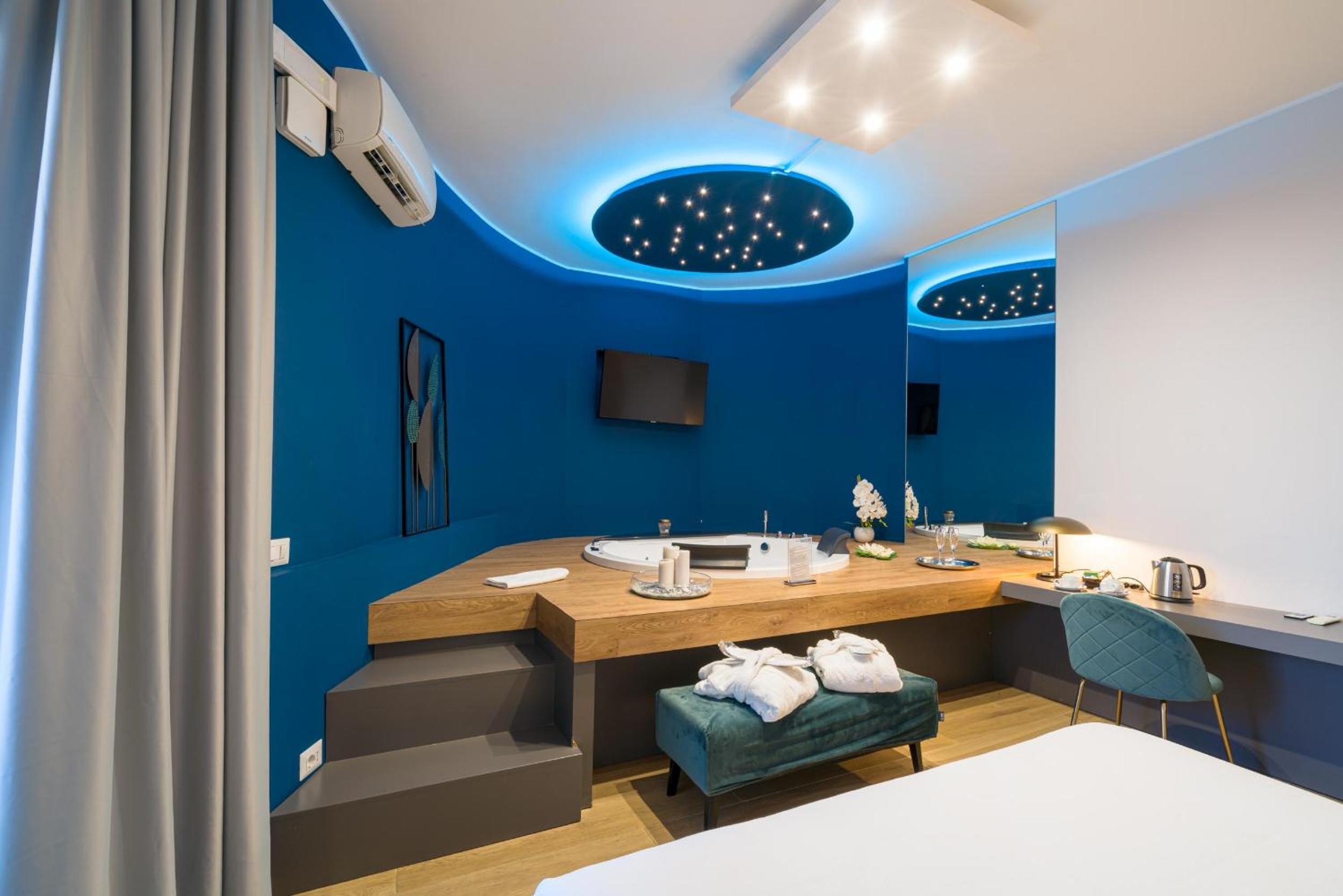 Double Room with Spa Bath