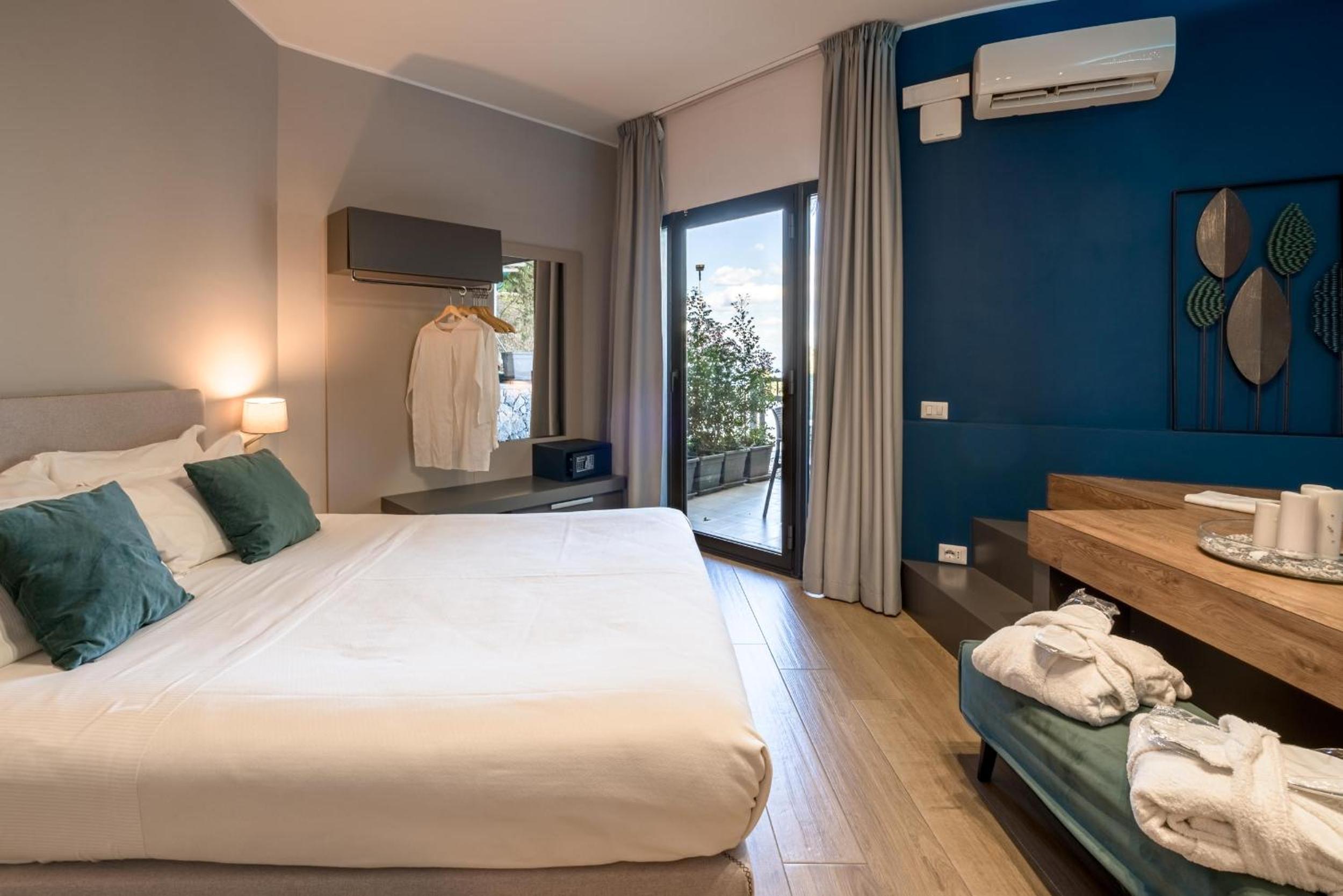 Double Room with Spa Bath