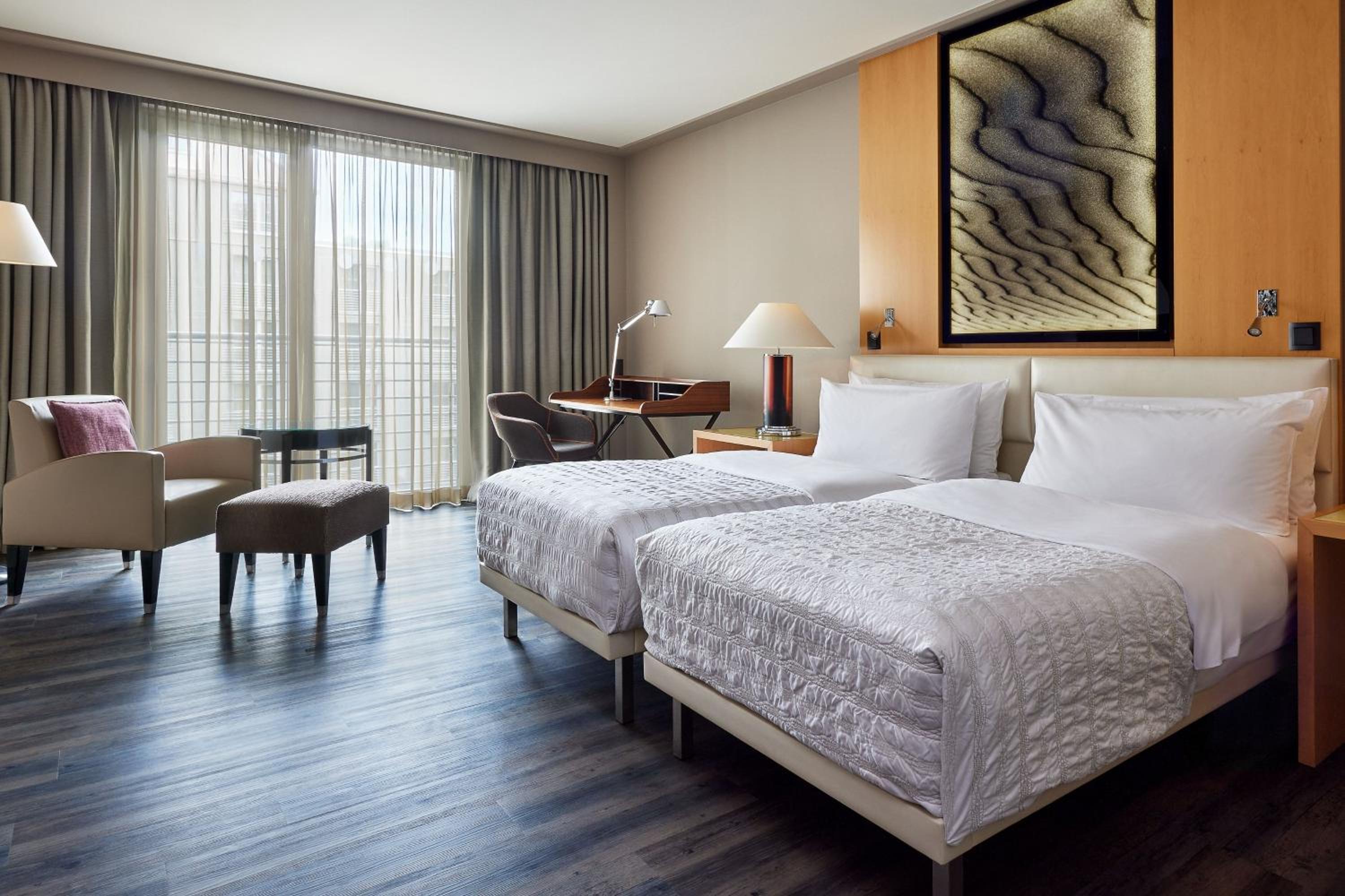 Executive Twin Room - Photo 2