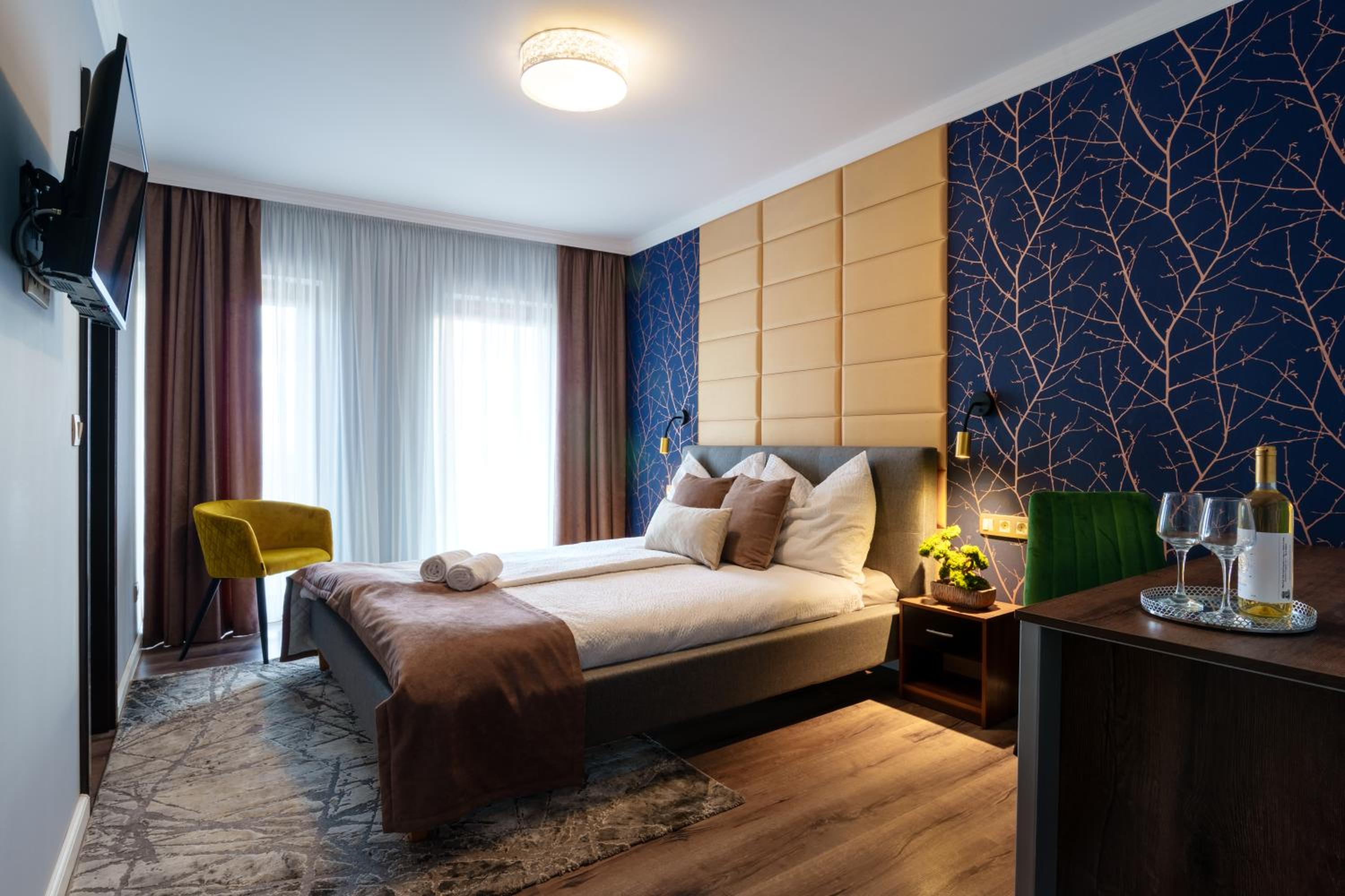 Standard Queen Room photo 1