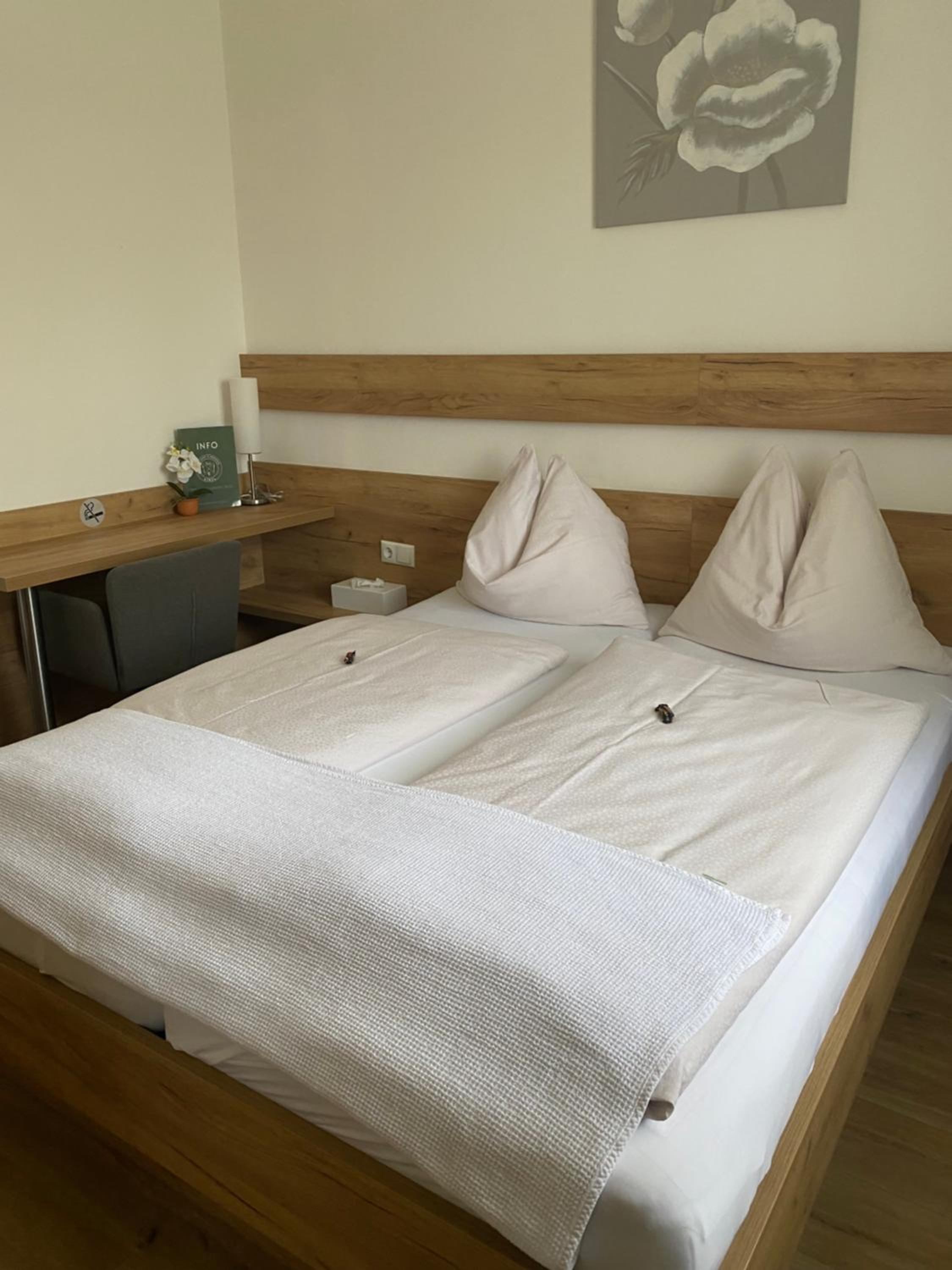 Economy Double Room photo 3