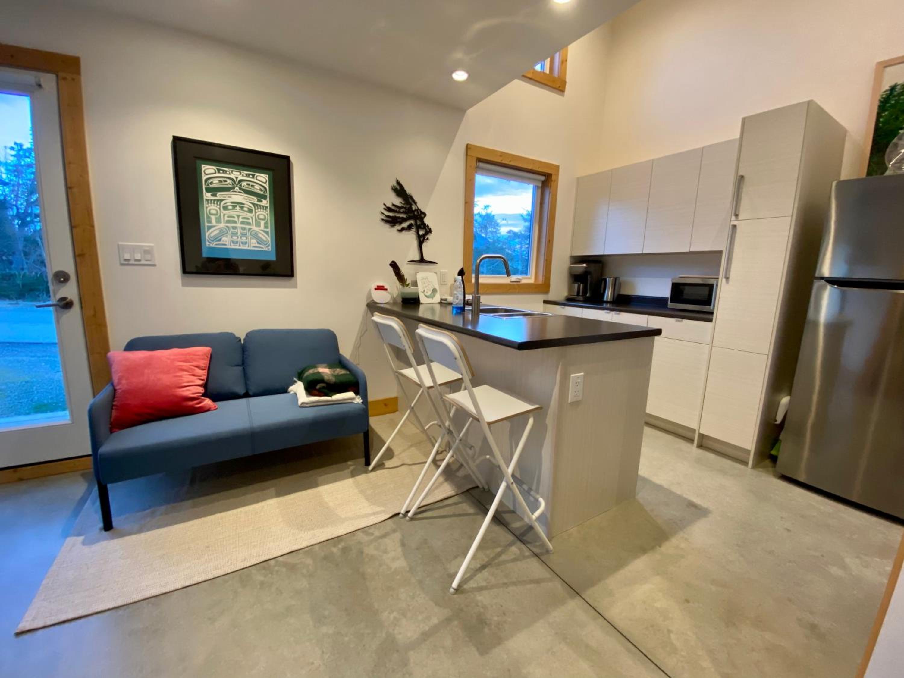 One-Bedroom Apartment photo 2