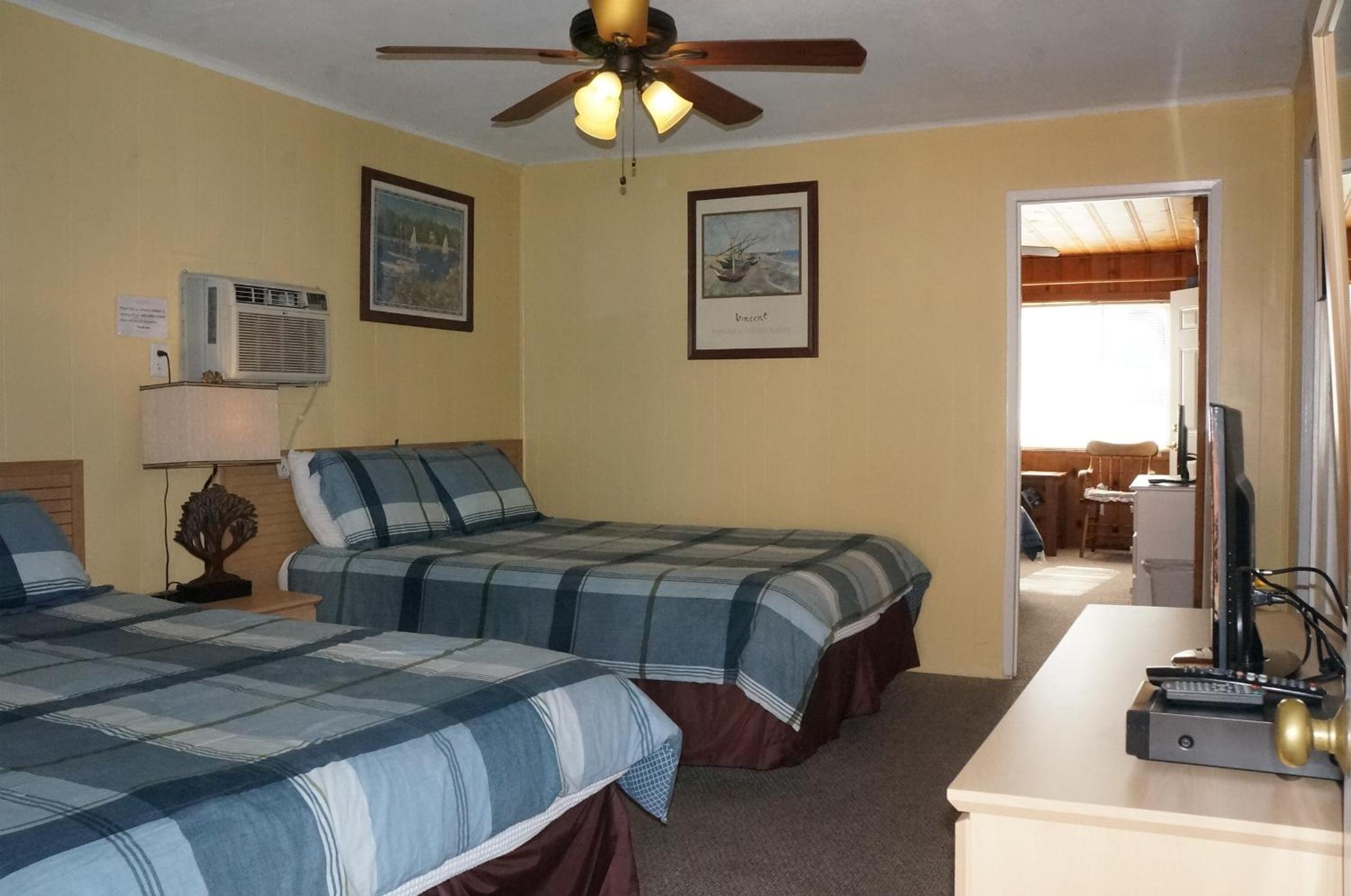Two-Bedroom Suite with Lake View #8 photo 1