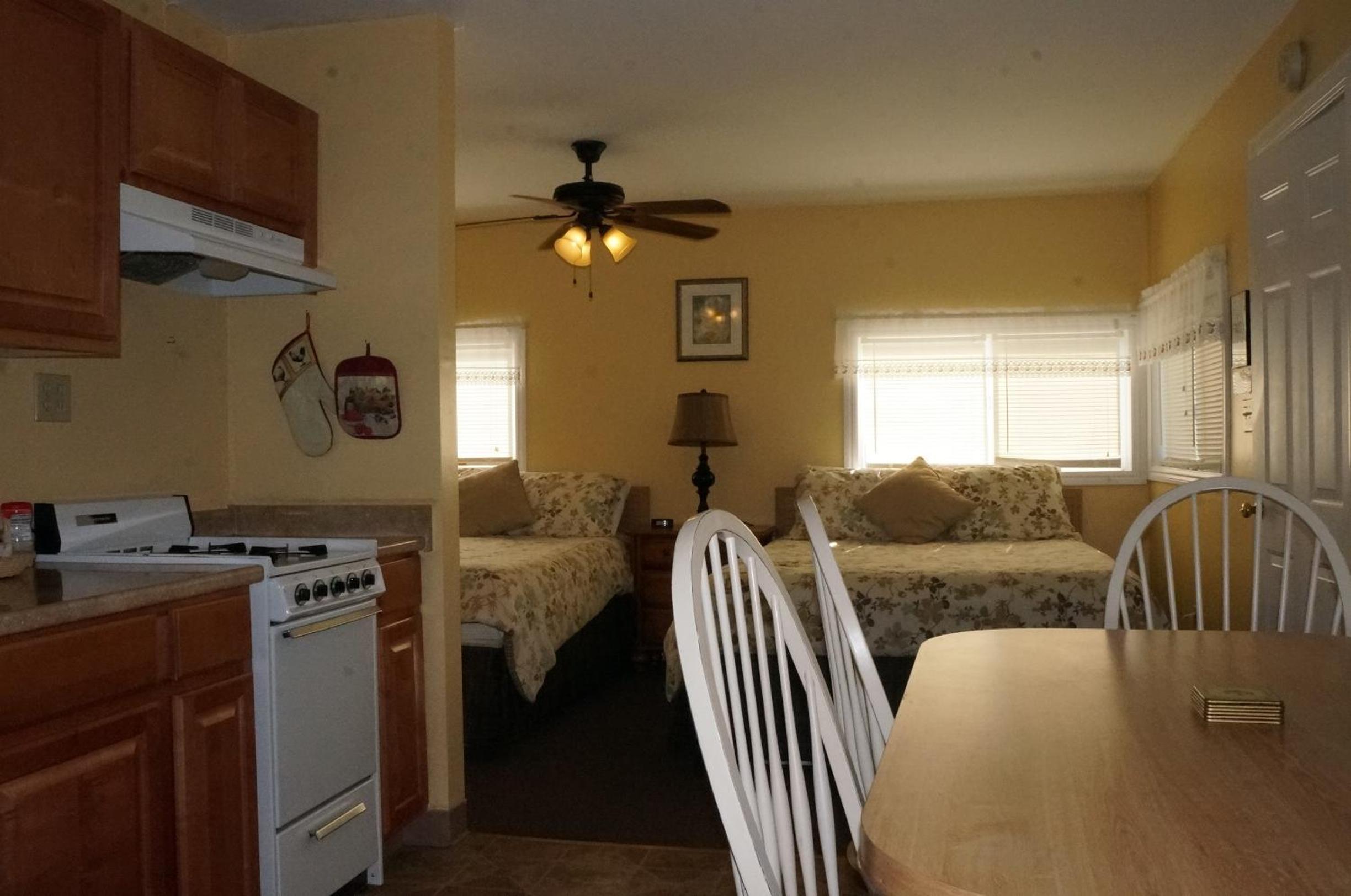 Queen Room with Two Queen Beds #4 photo 1