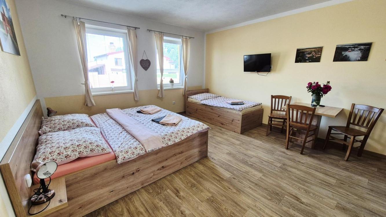 Deluxe King Suite