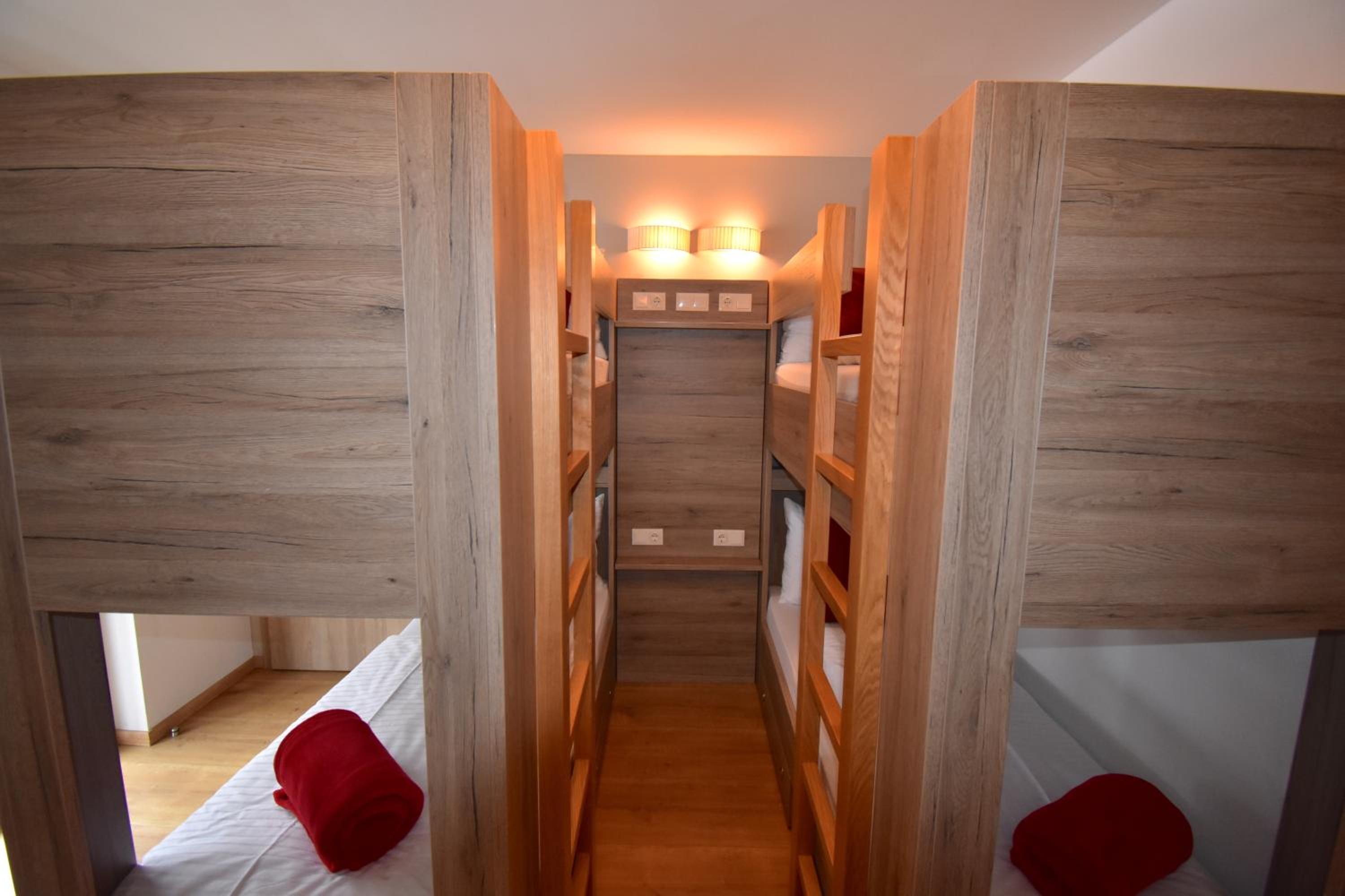 Quadruple Room with Balcony photo 3