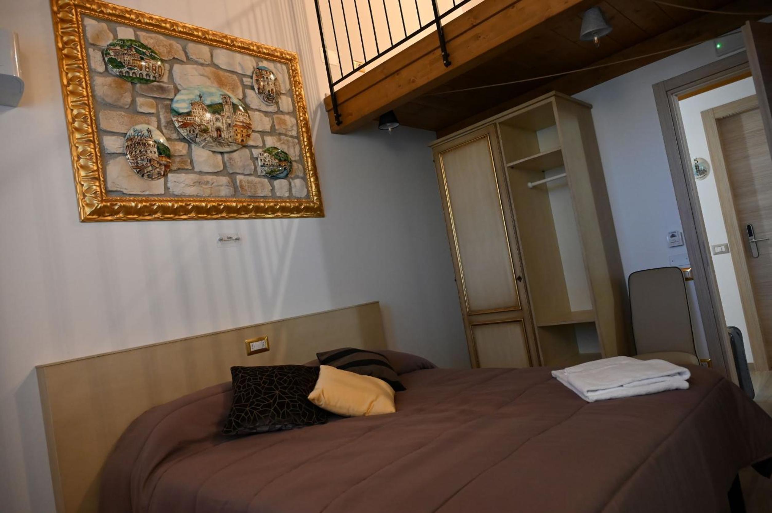 Double or Twin Room with Private Bathroom