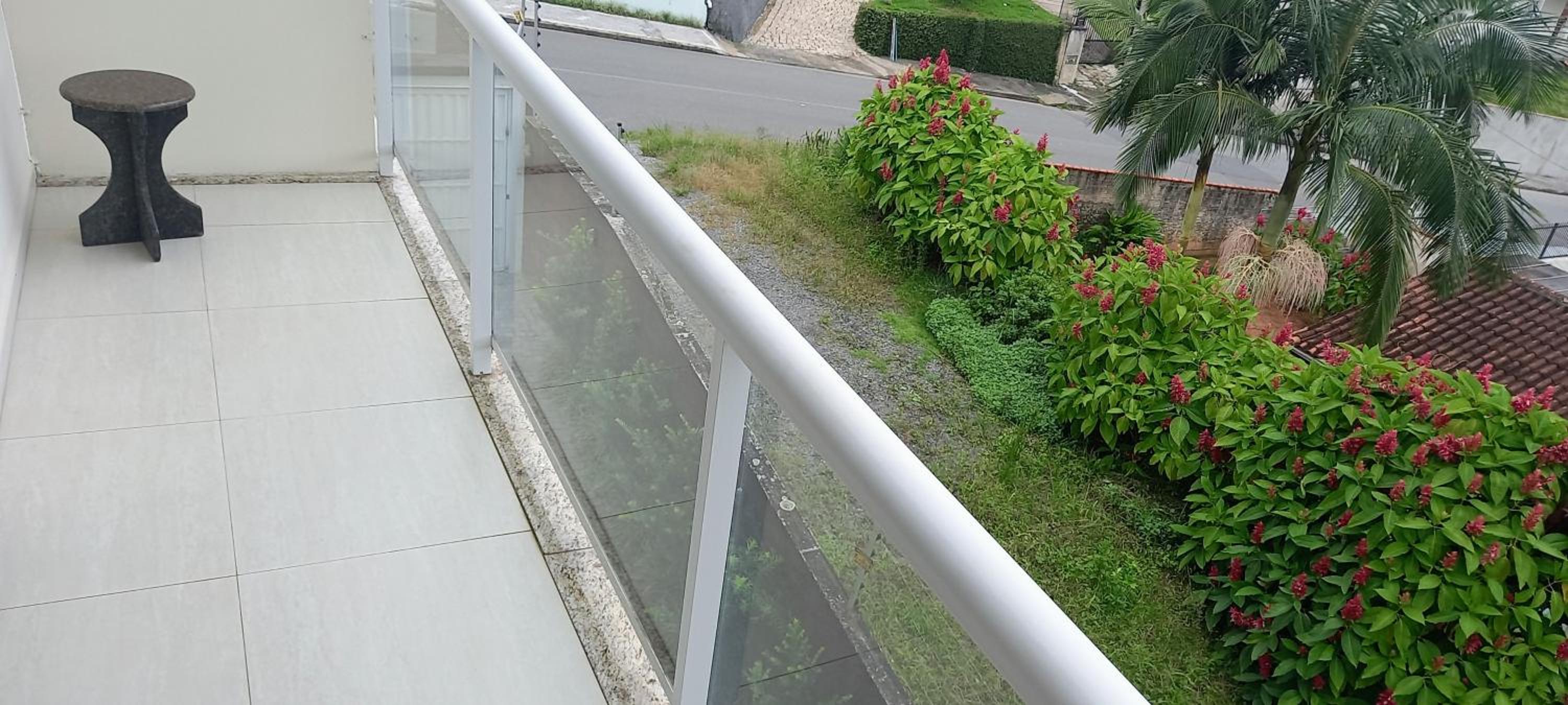 Deluxe Double Room with Balcony - Photo 17