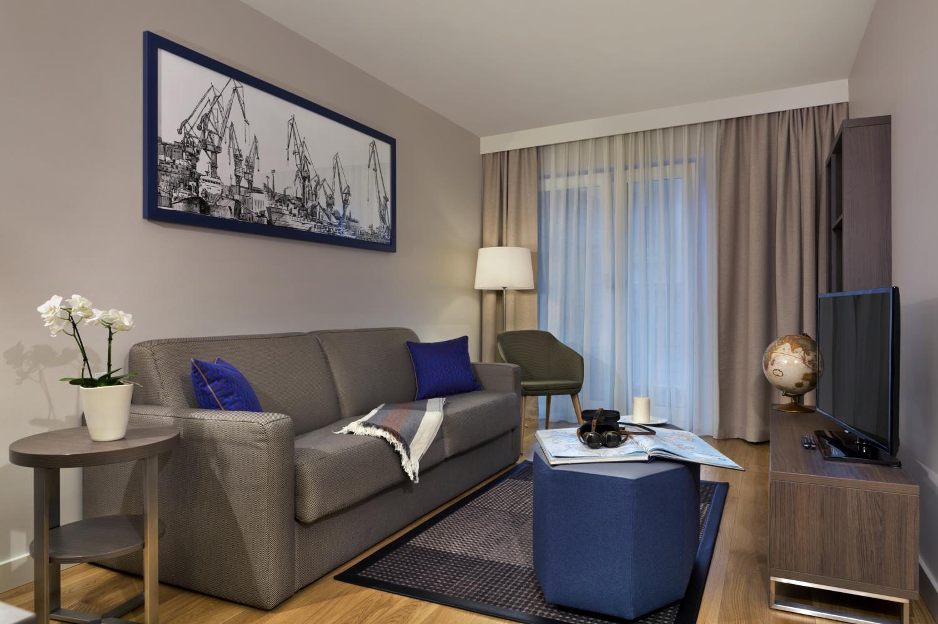 One-Bedroom Apartment