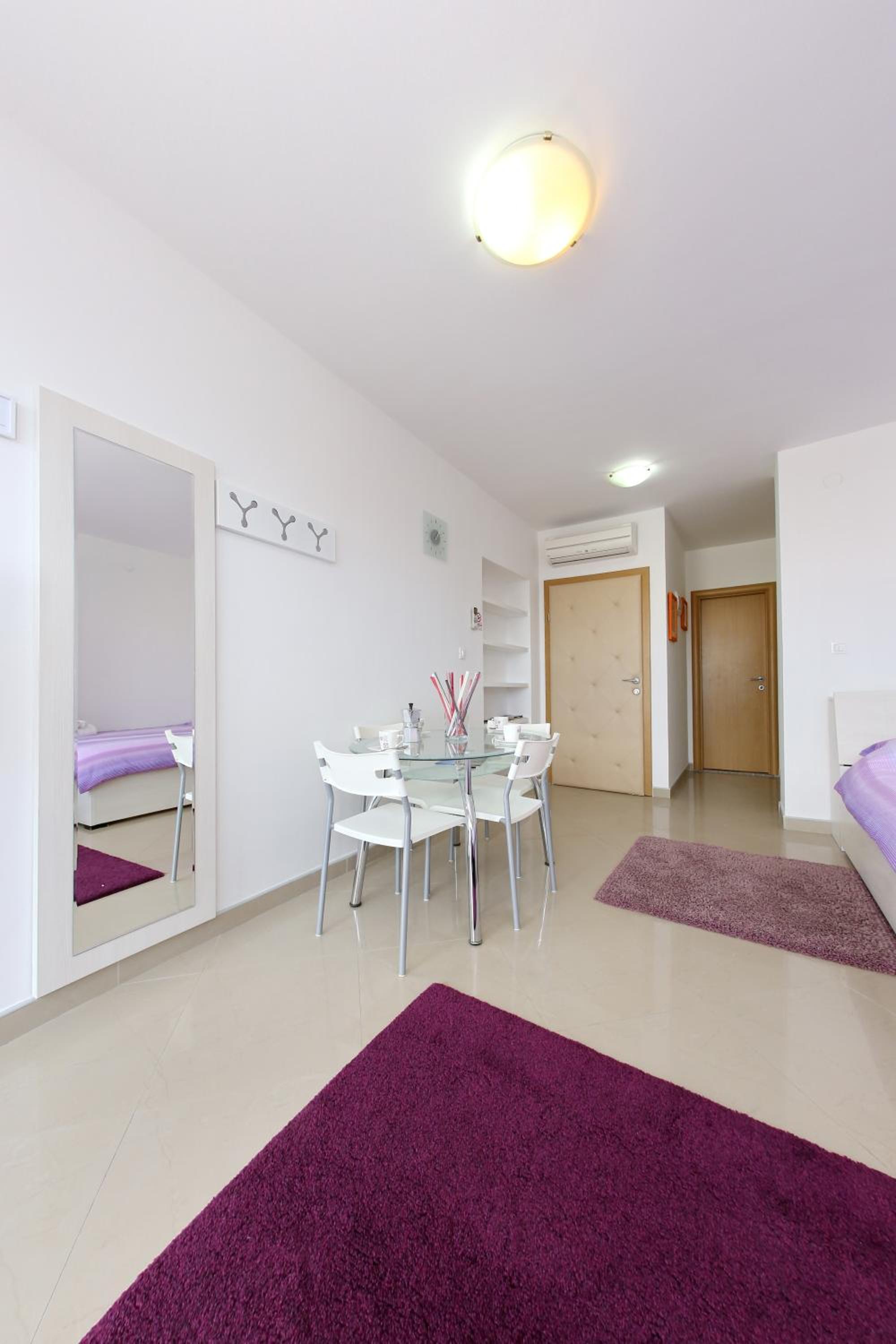 Studio Apartment with Sea View - Photo 17