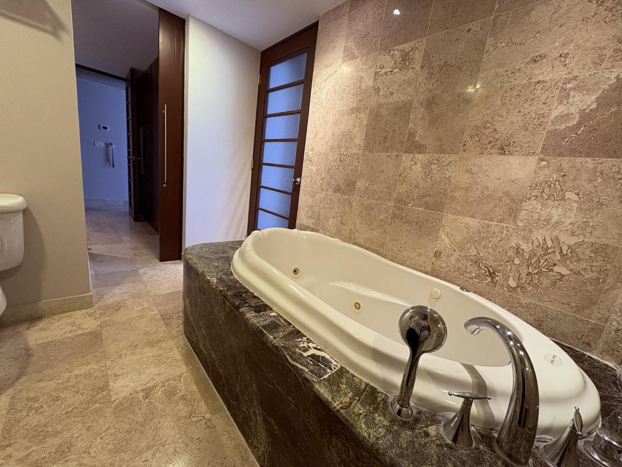 Two-Bedroom King Suite - Non-Smoking