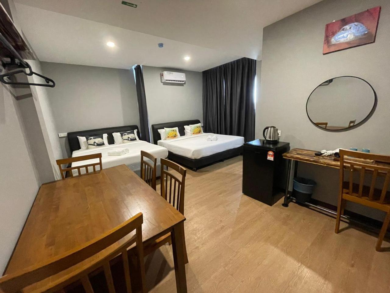 Deluxe Family Room - Photo 1