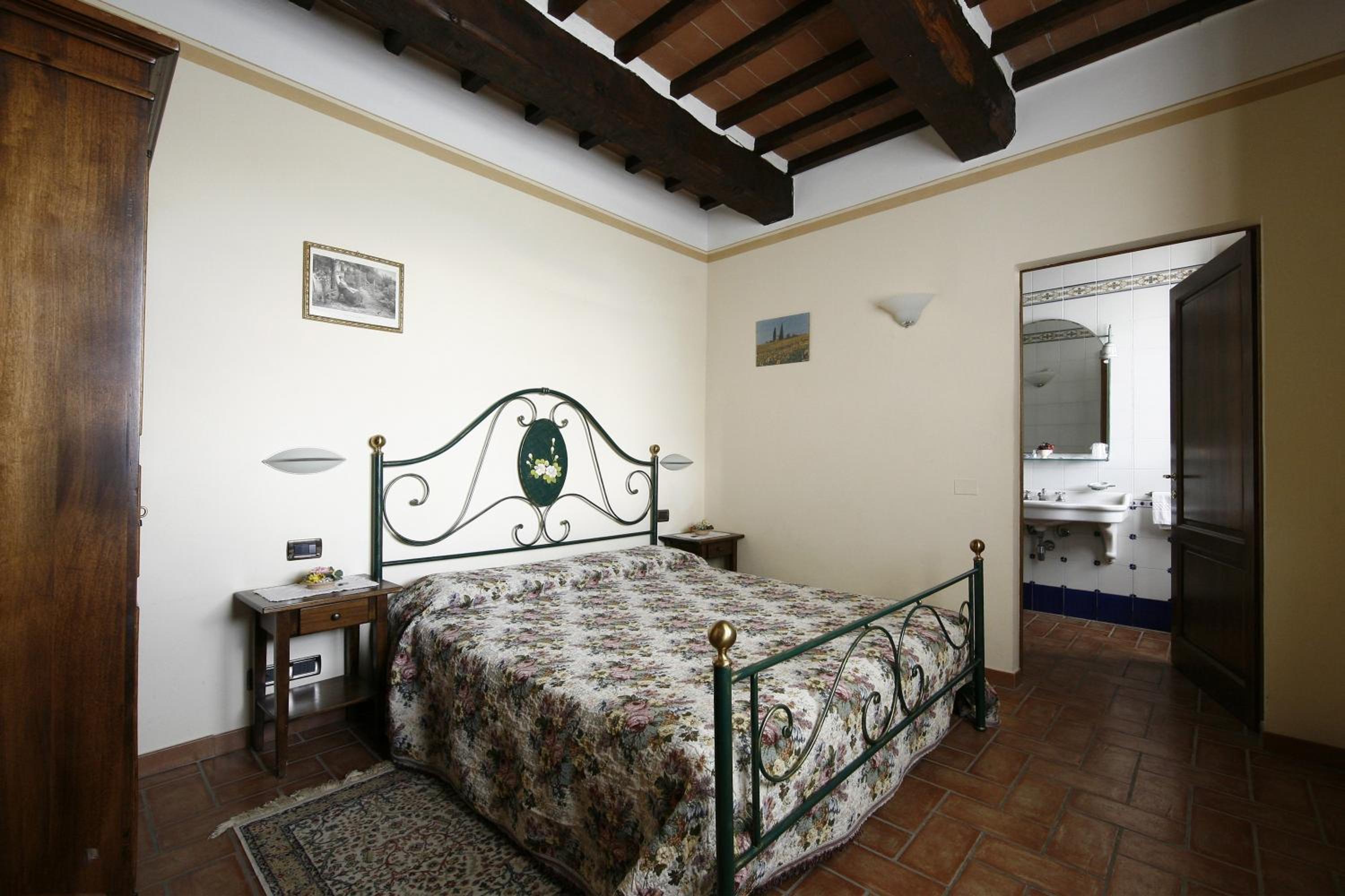 Standard Two-Bedroom Apartment - Photo 18