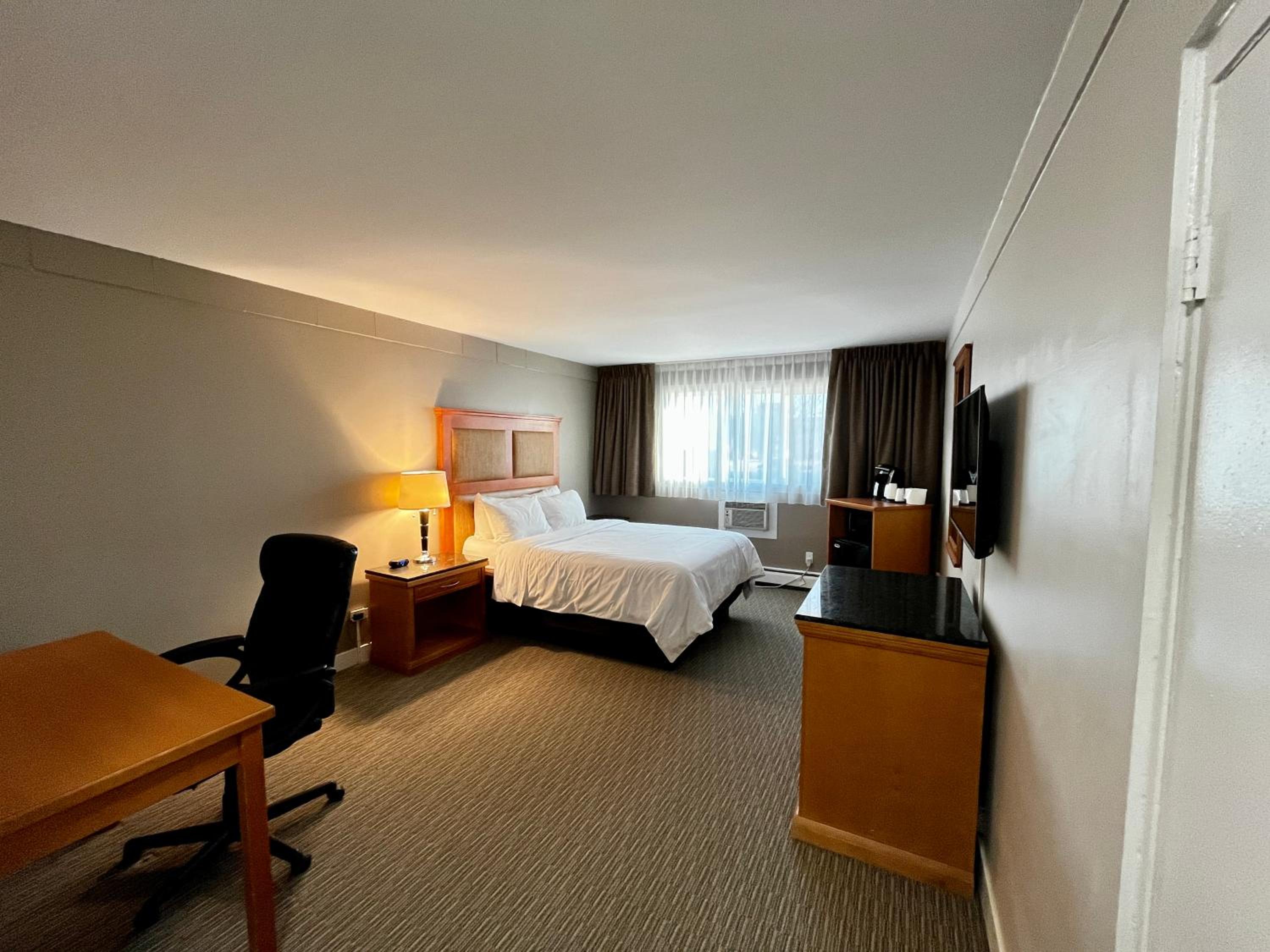 Queen Room - Photo 1