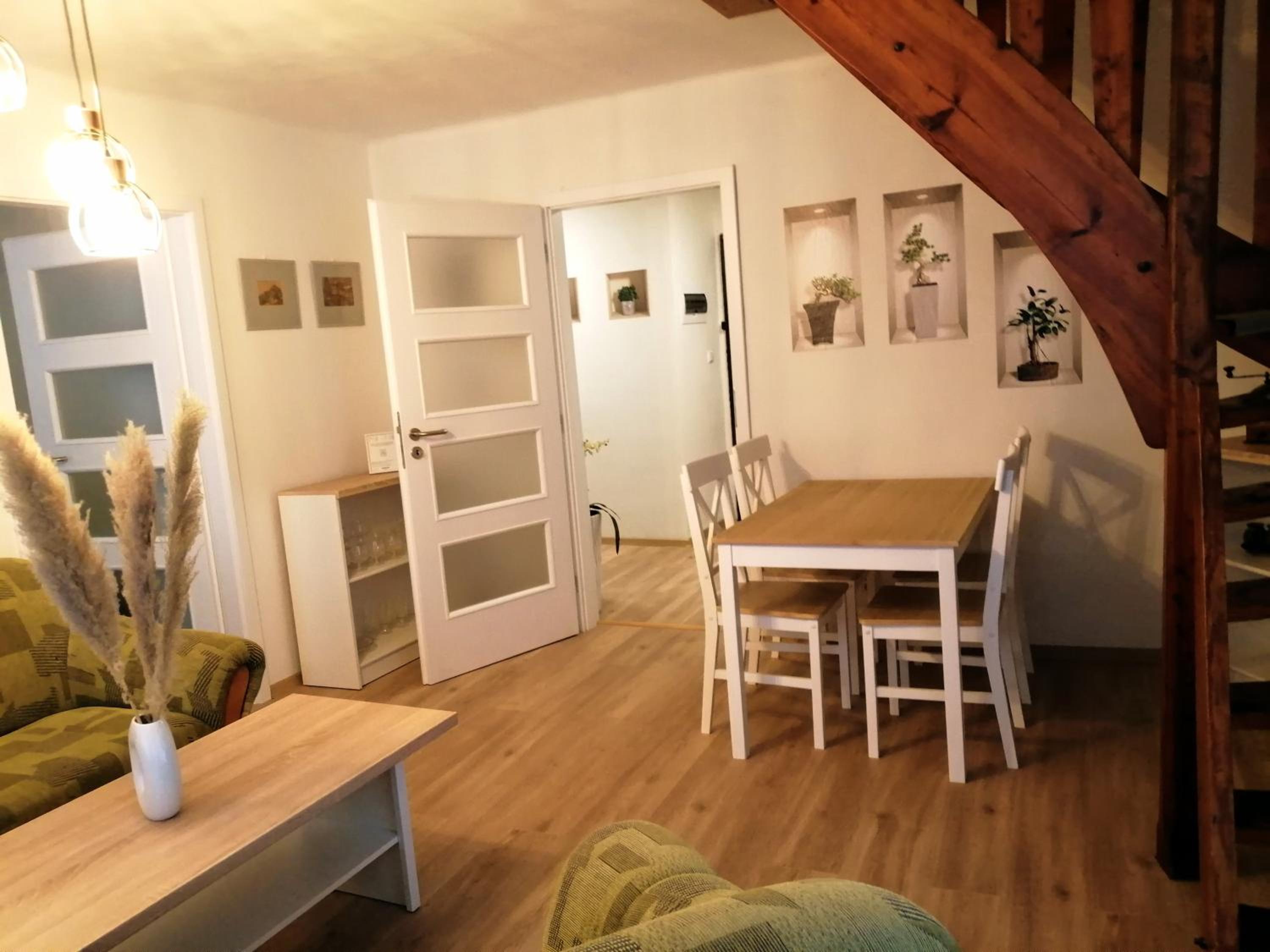 One-Bedroom Apartment photo 2