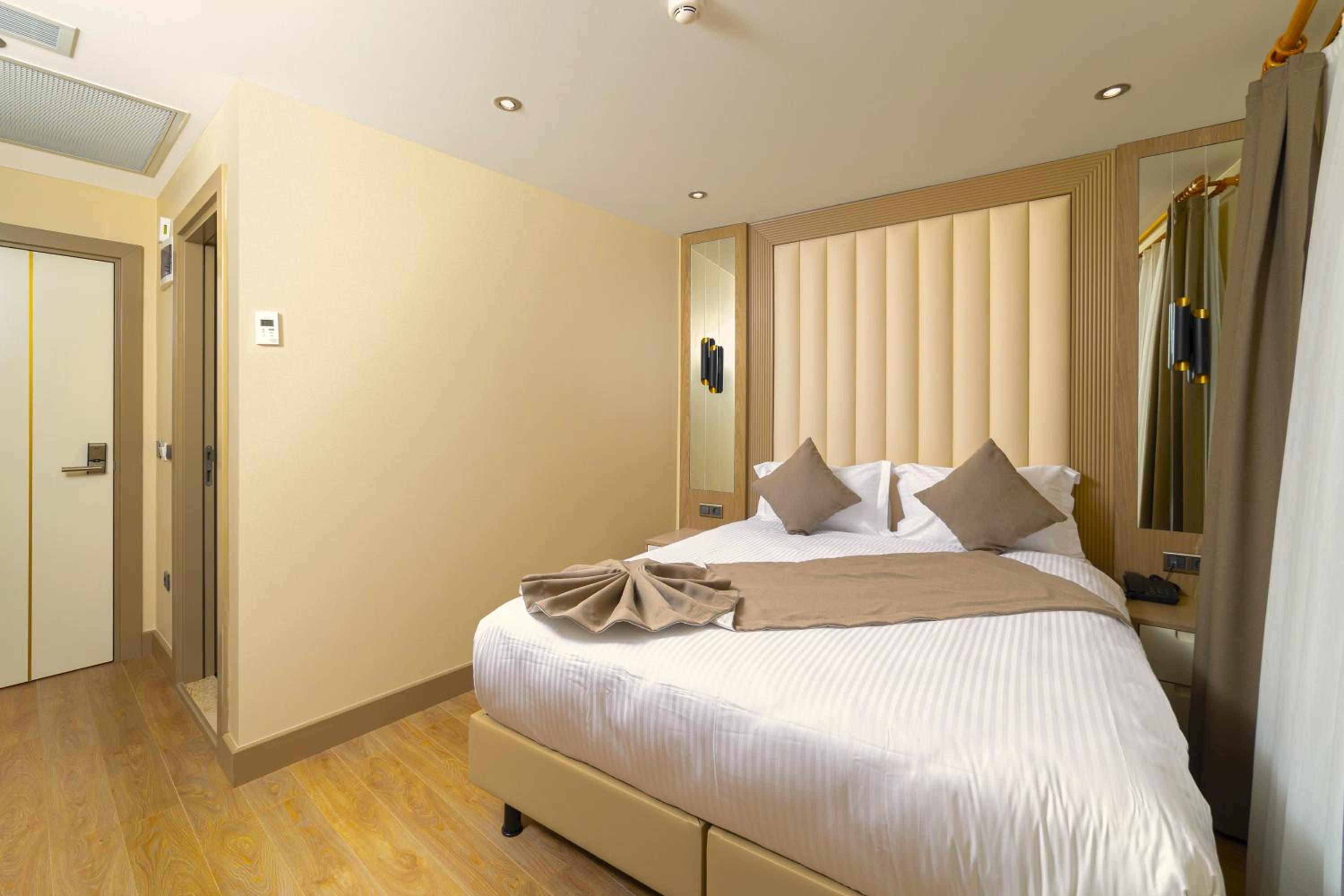 Standard Double Room photo 2