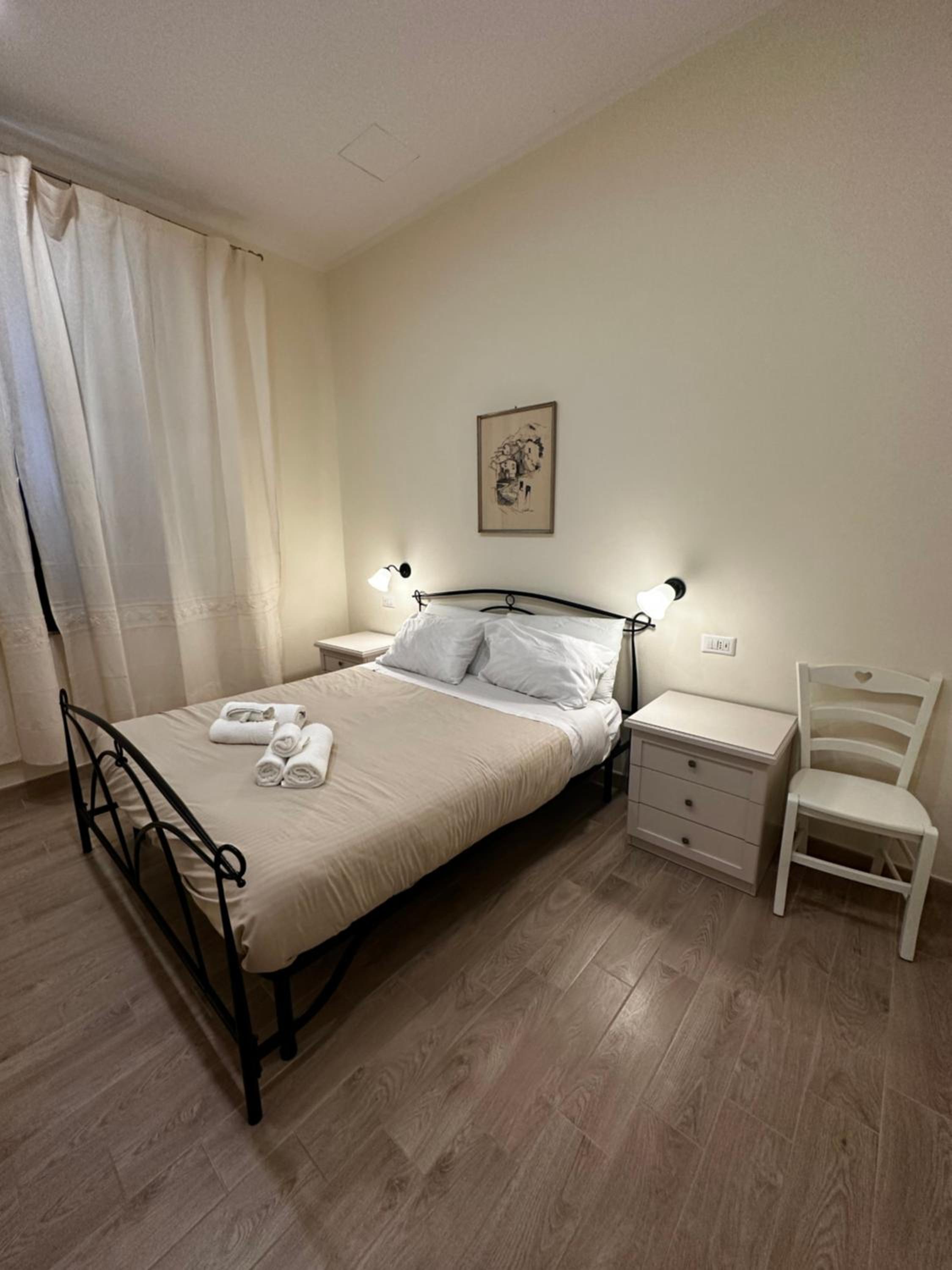 Double Room with Private Bathroom - Photo 5