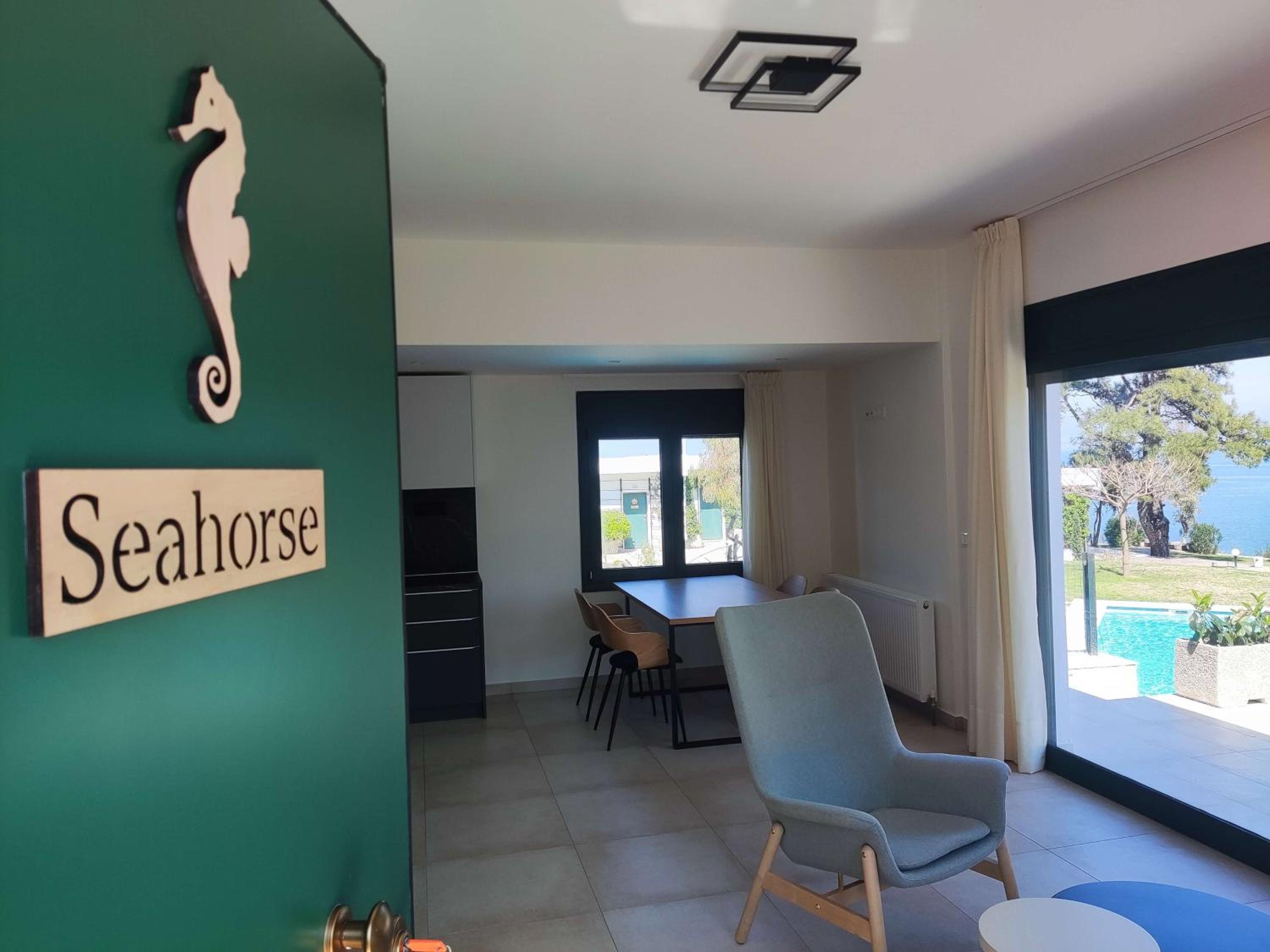 Deluxe bungalow with sea view - Seahorse