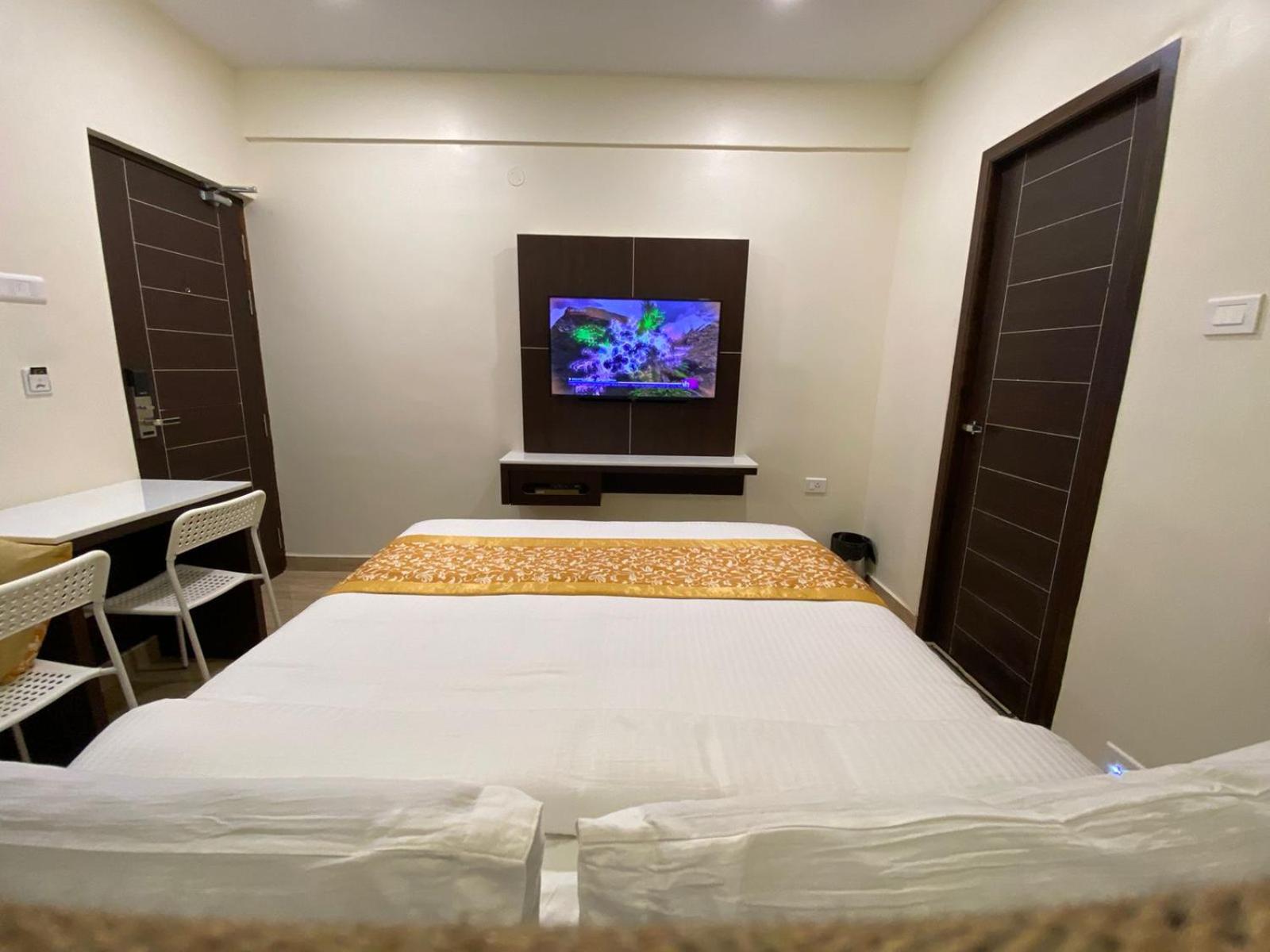 Standard Double Room - Photo 6
