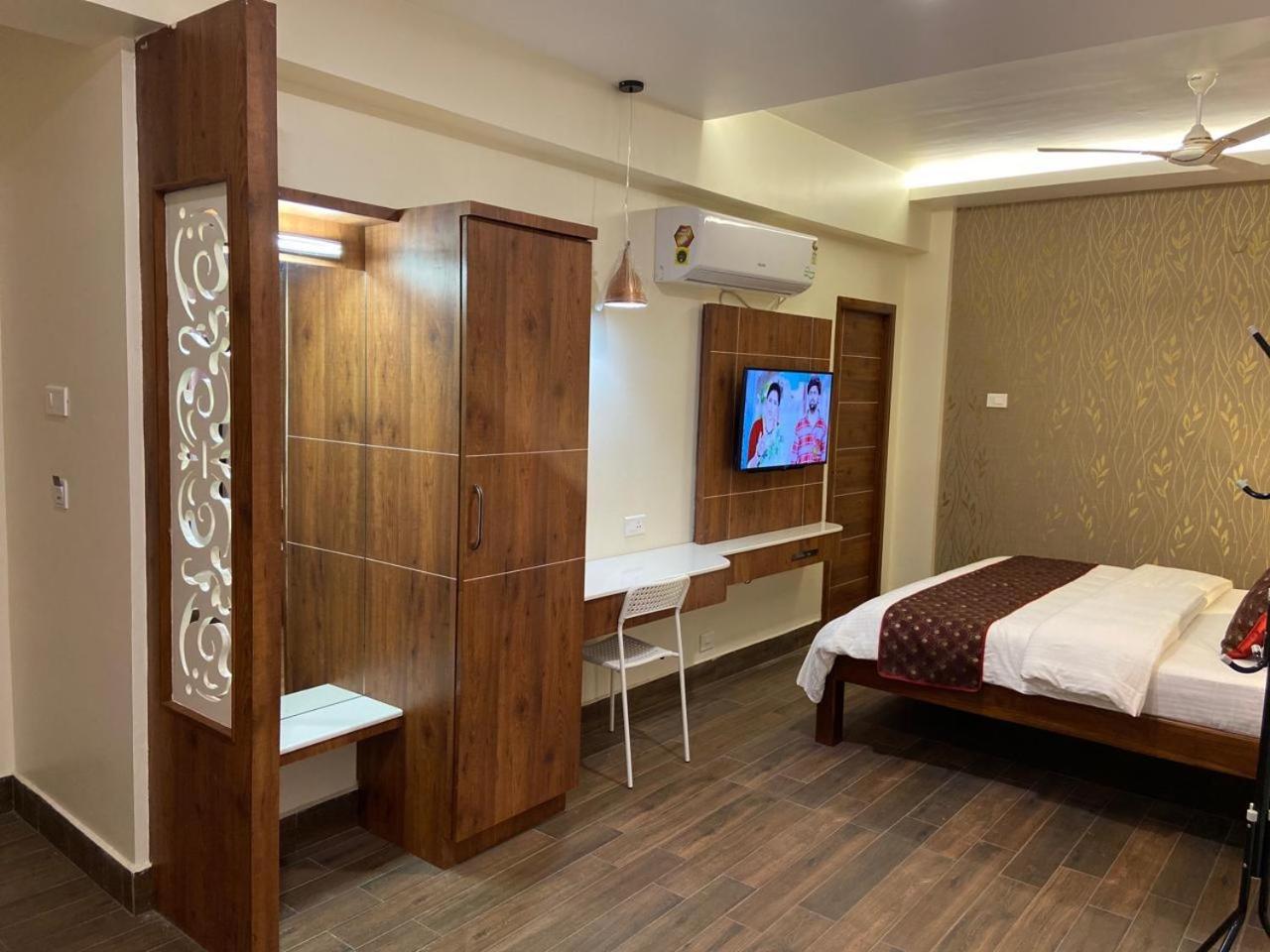 Superior Suite - Photo 5