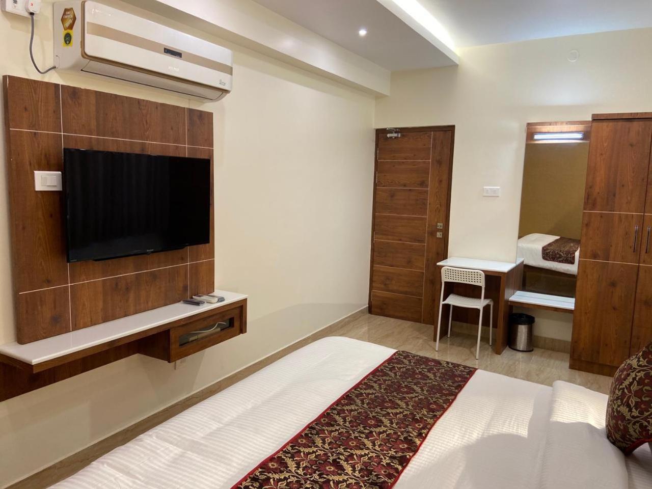 Superior Suite - Photo 3