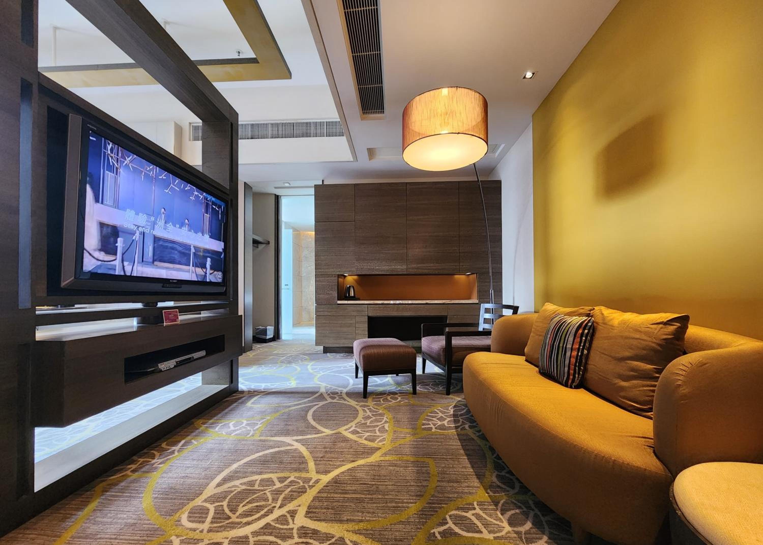Junior King Suite with City View and Terrace Access