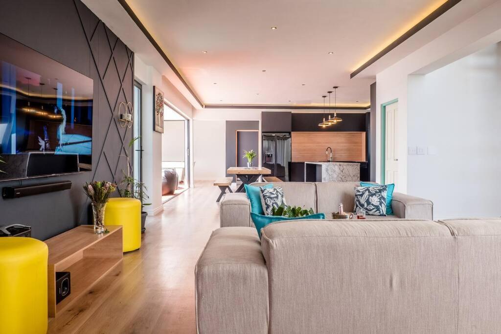 Three-Bedroom Villa photo 2