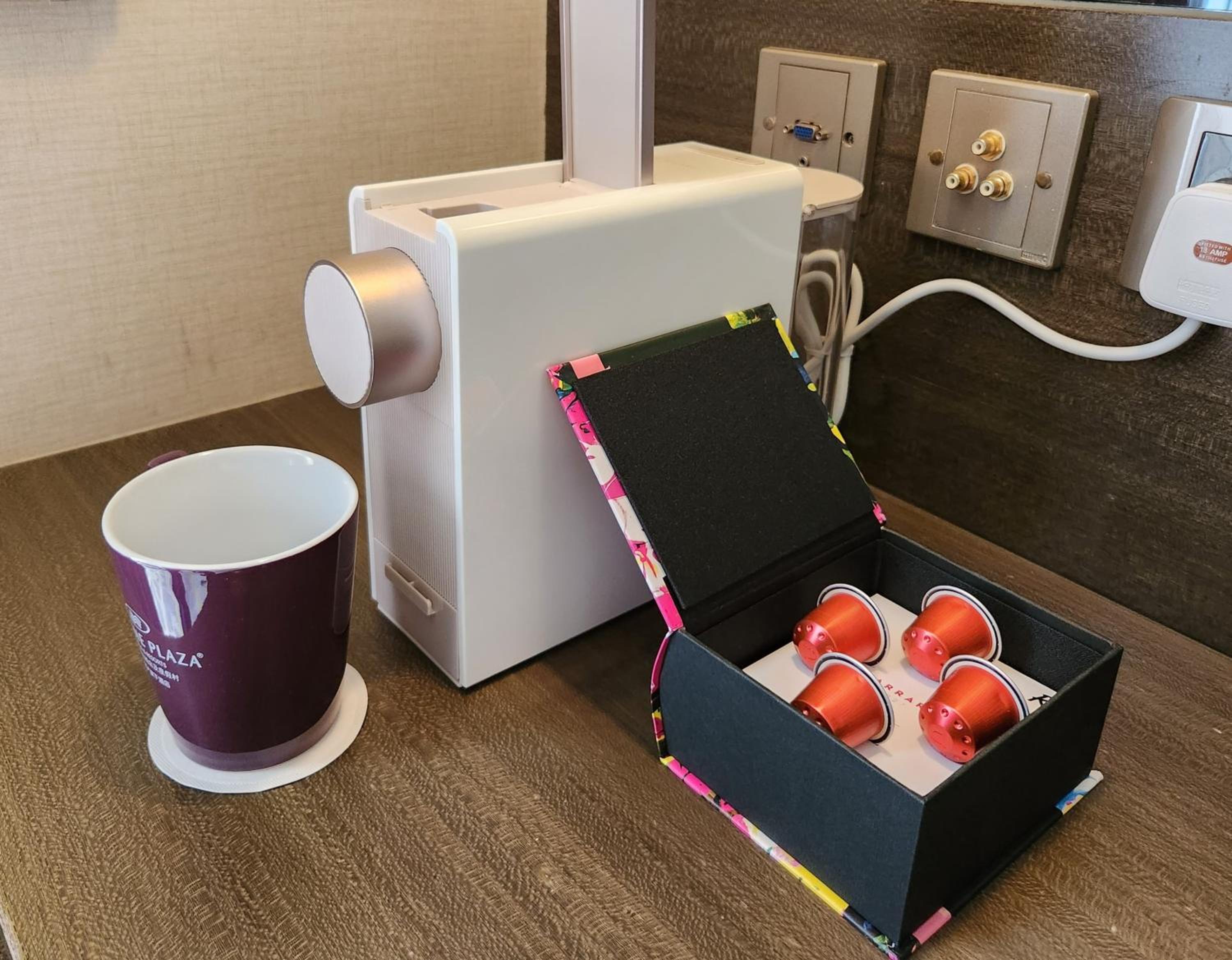 Junior King Suite with City View and Terrace Access