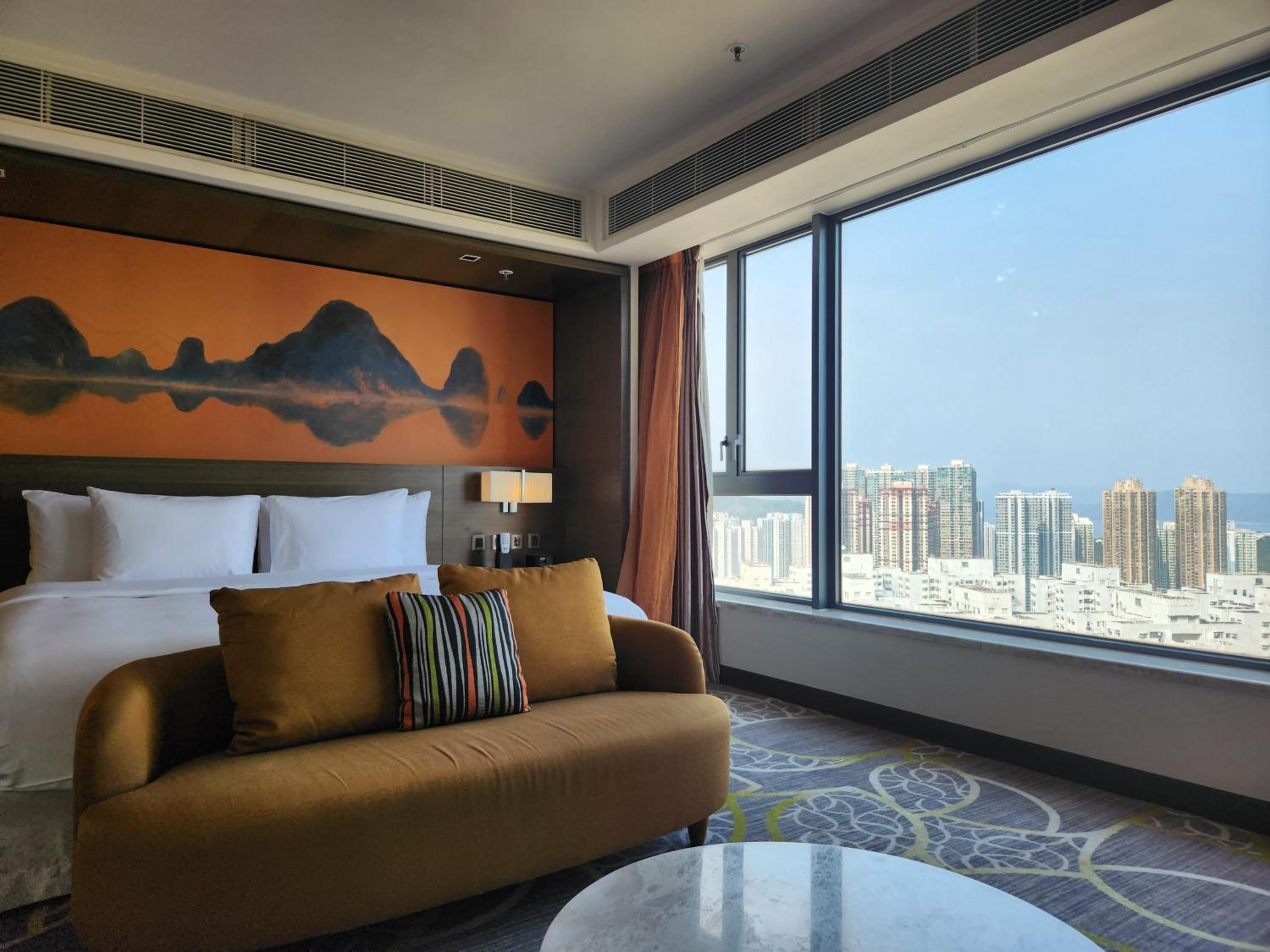 One-Bedroom King Suite with Garden View