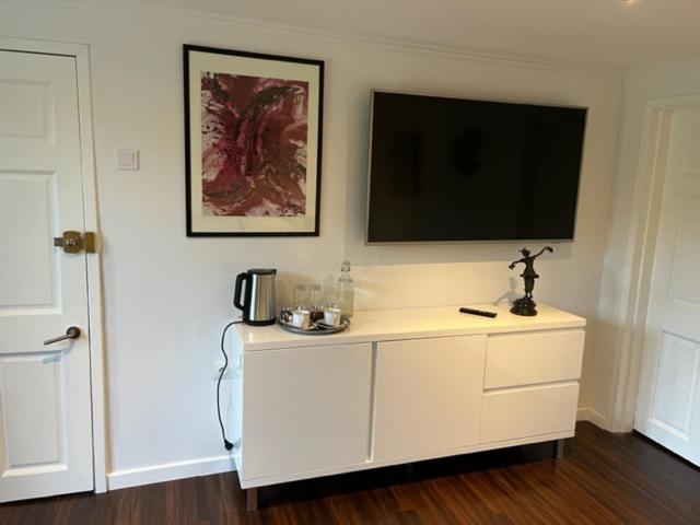 Double Room with Private Bathroom - Photo 6