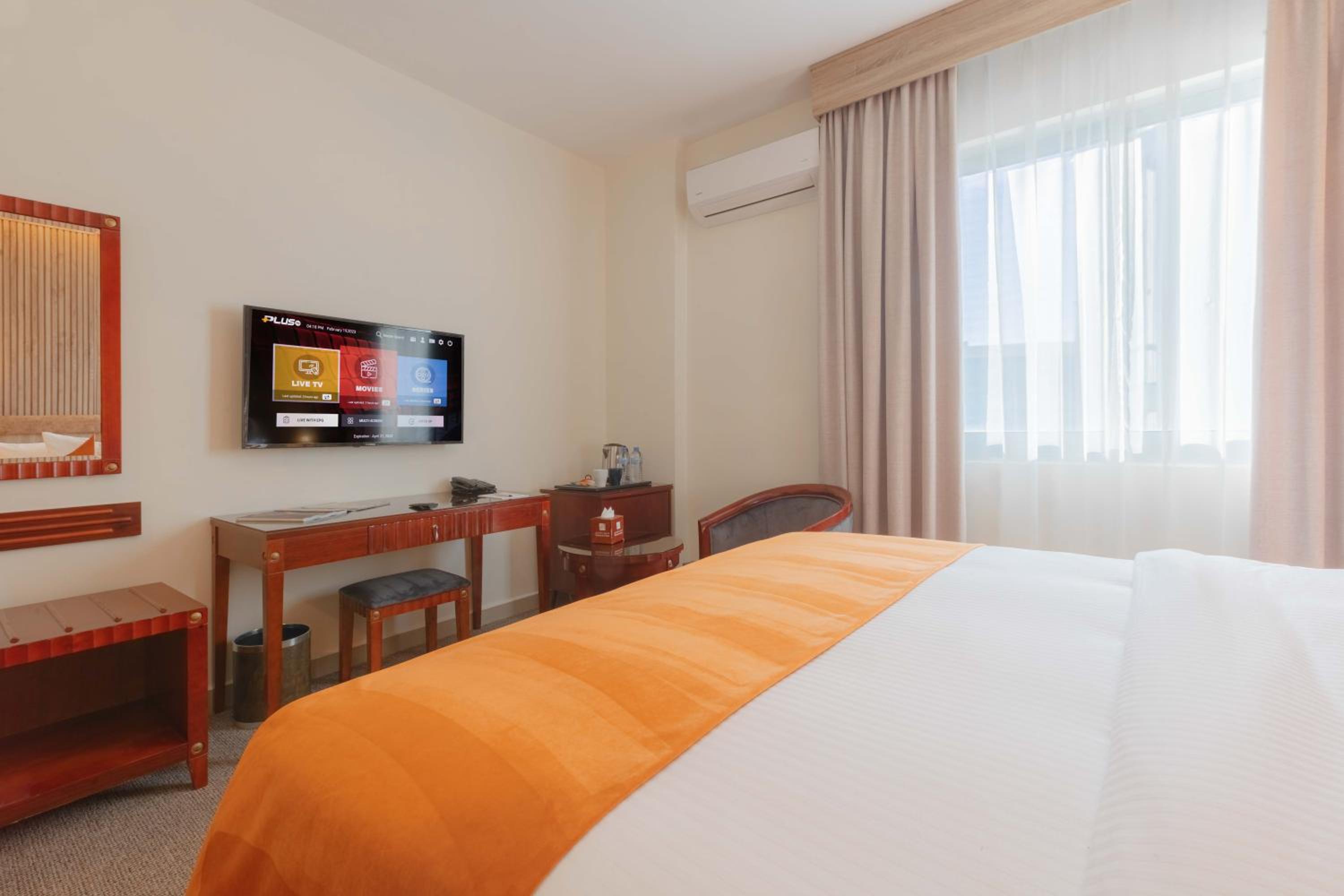 Standard King Room - Photo 2