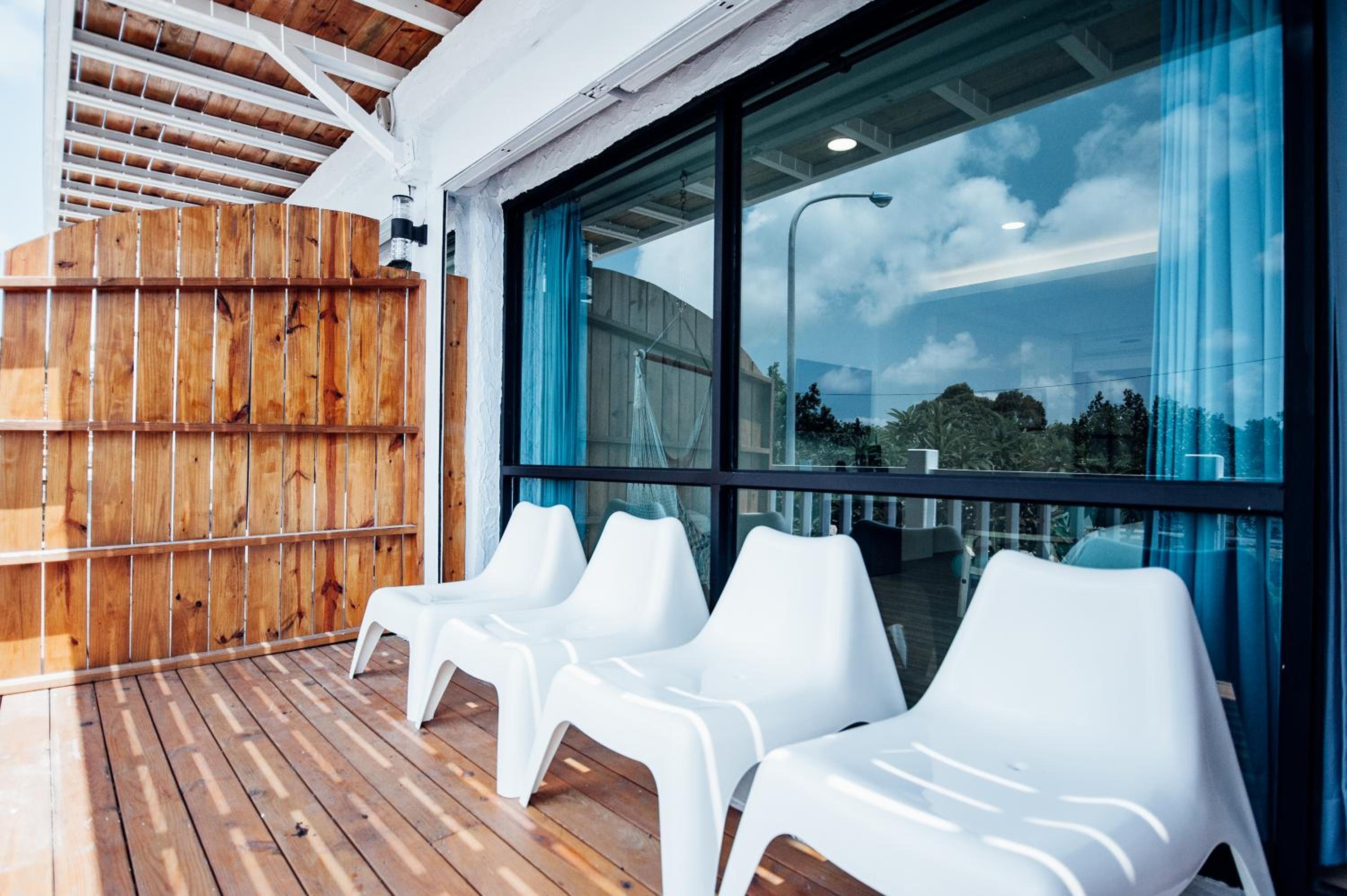 Quadruple Room with Sea View - Photo 3