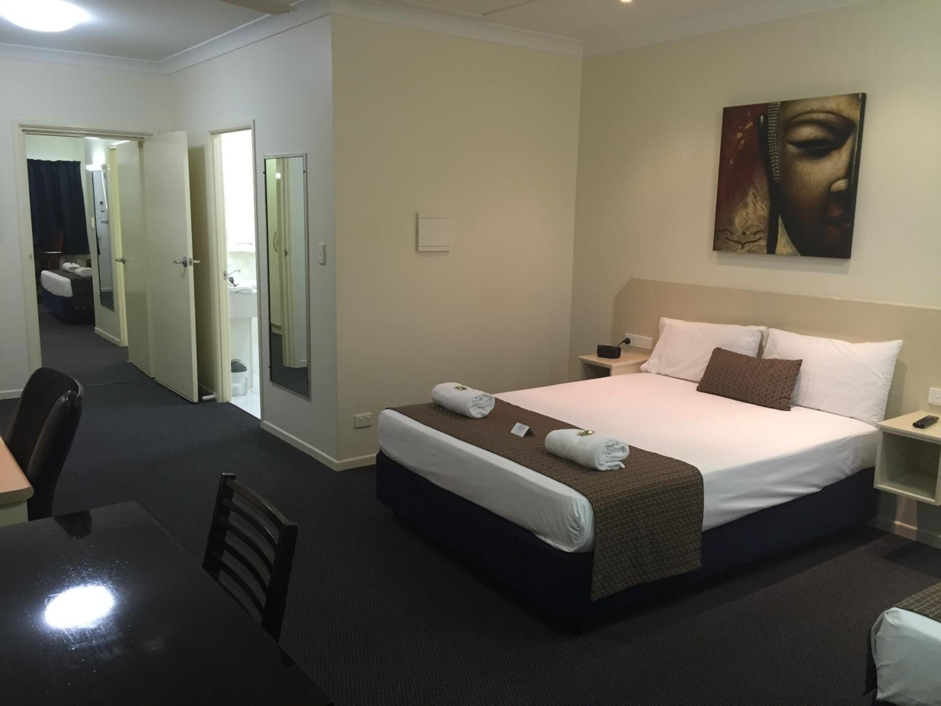 INTERCONNECTING TWO BEDROOM photo 2
