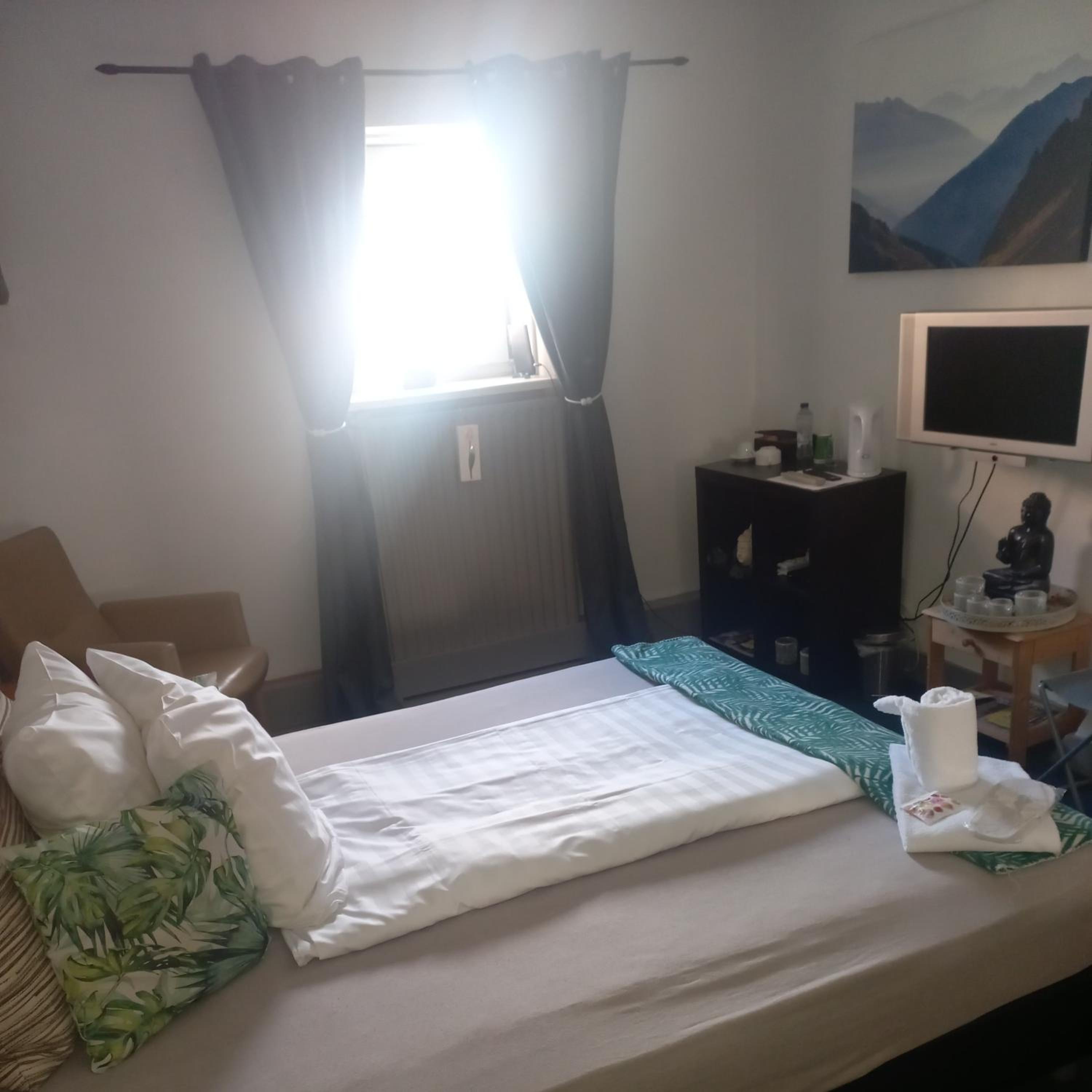 Single Room with Shared Shower and Toilet