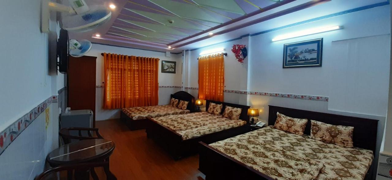 Deluxe Family Room