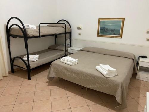 Quadruple Room with Balcony photo 1