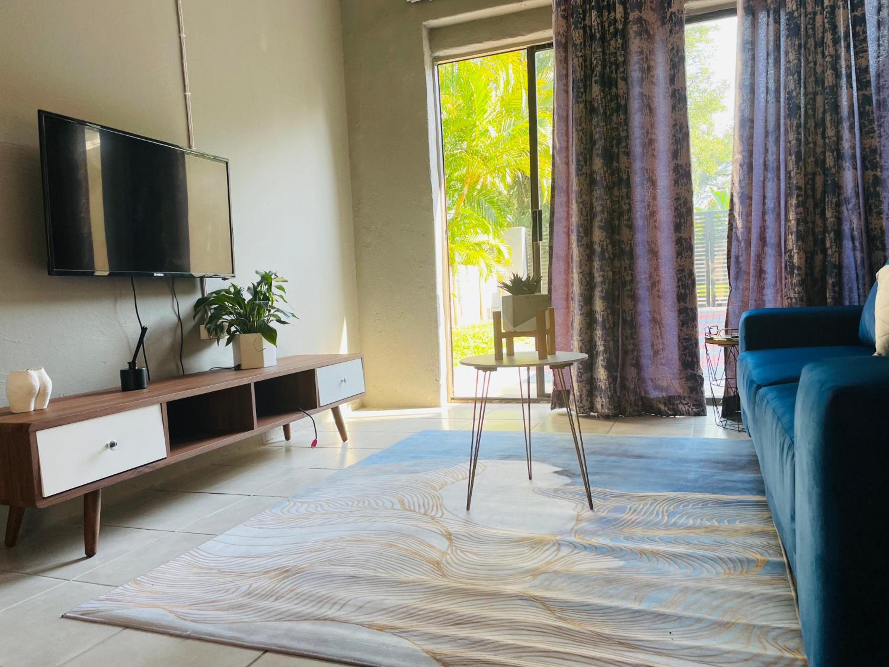 One-Bedroom Apartment photo 3