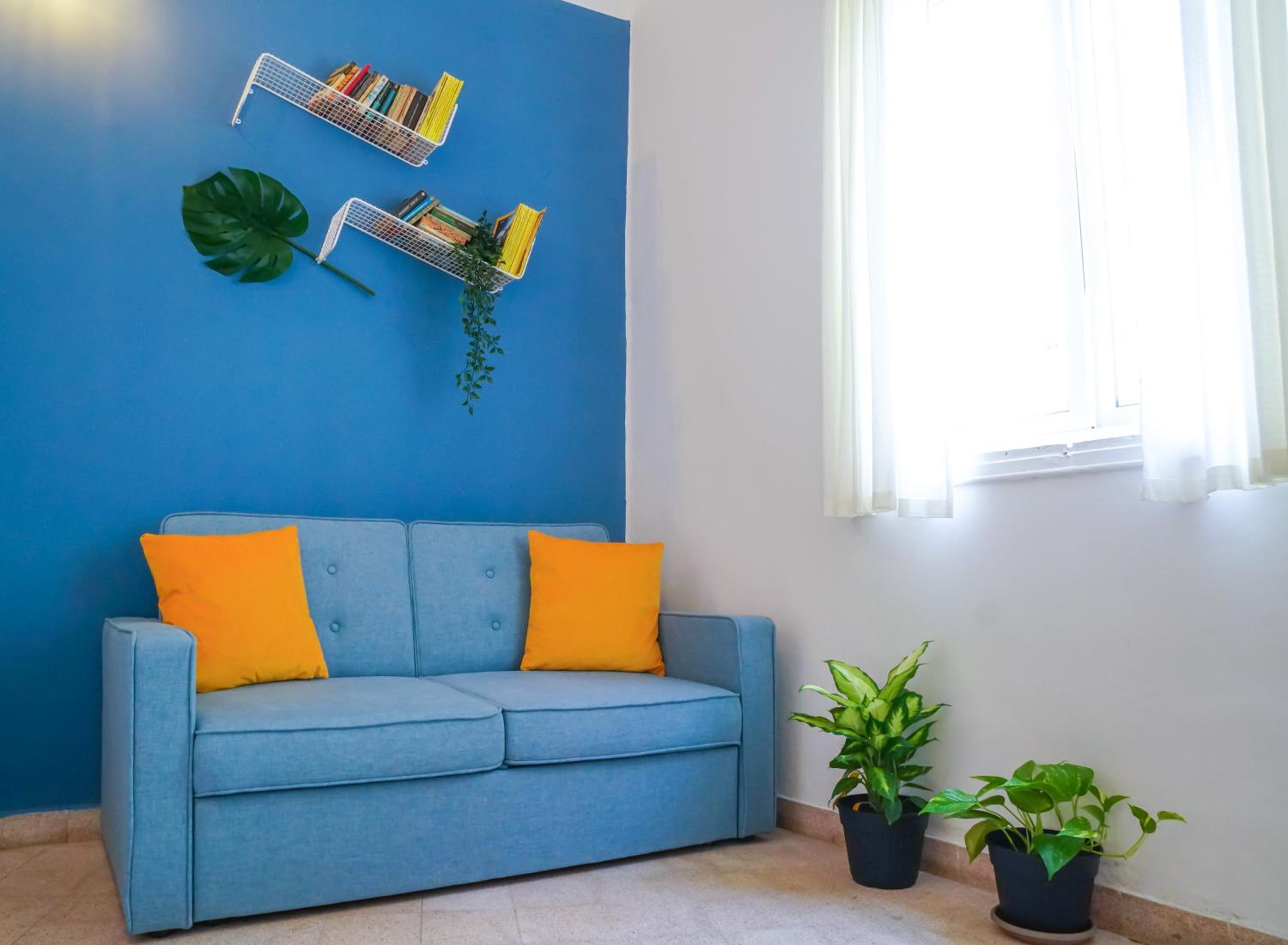 Apartment with Balcony - Photo 19