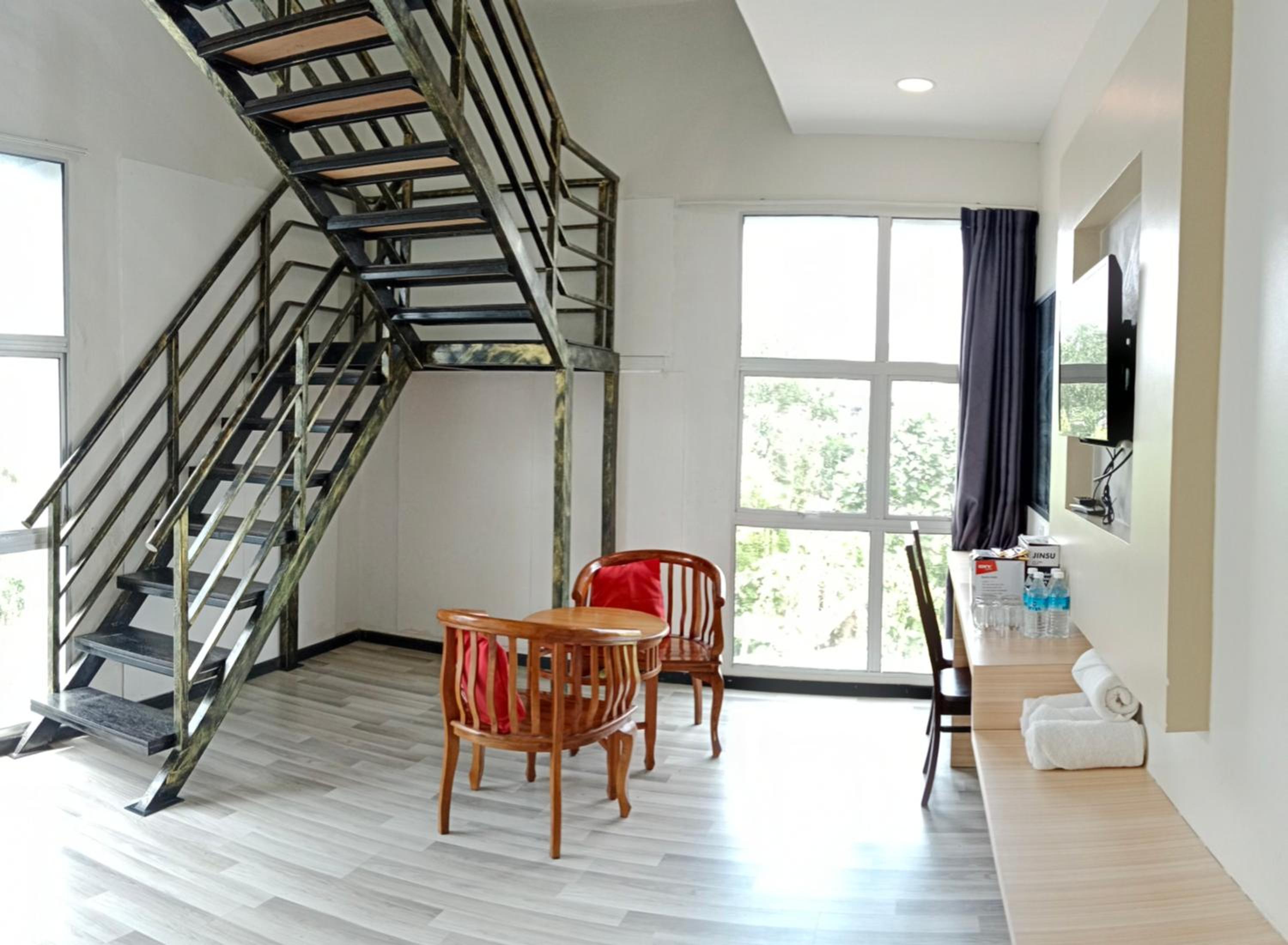 Deluxe Family Suite photo 2
