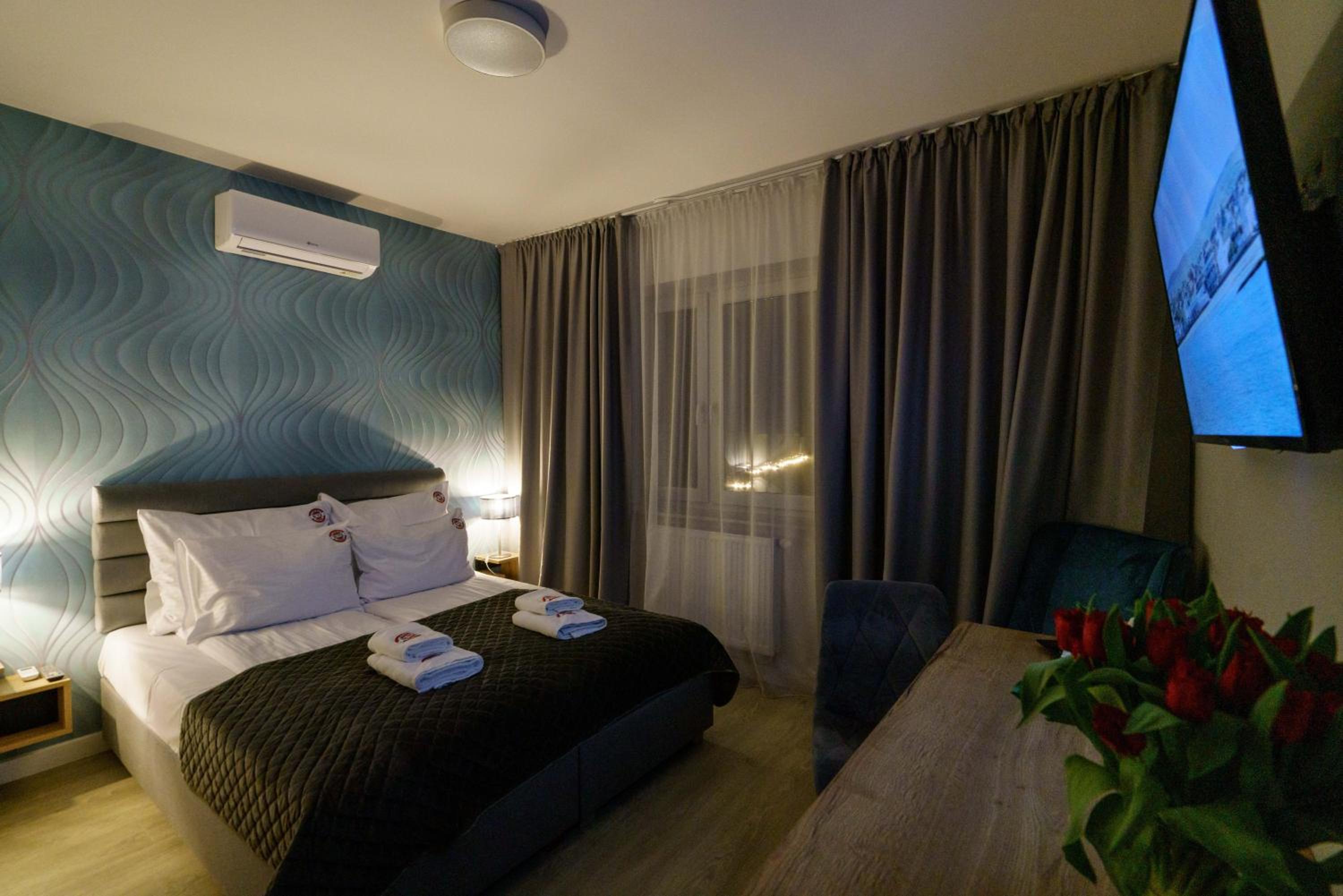 Standard Double Room - Photo 2
