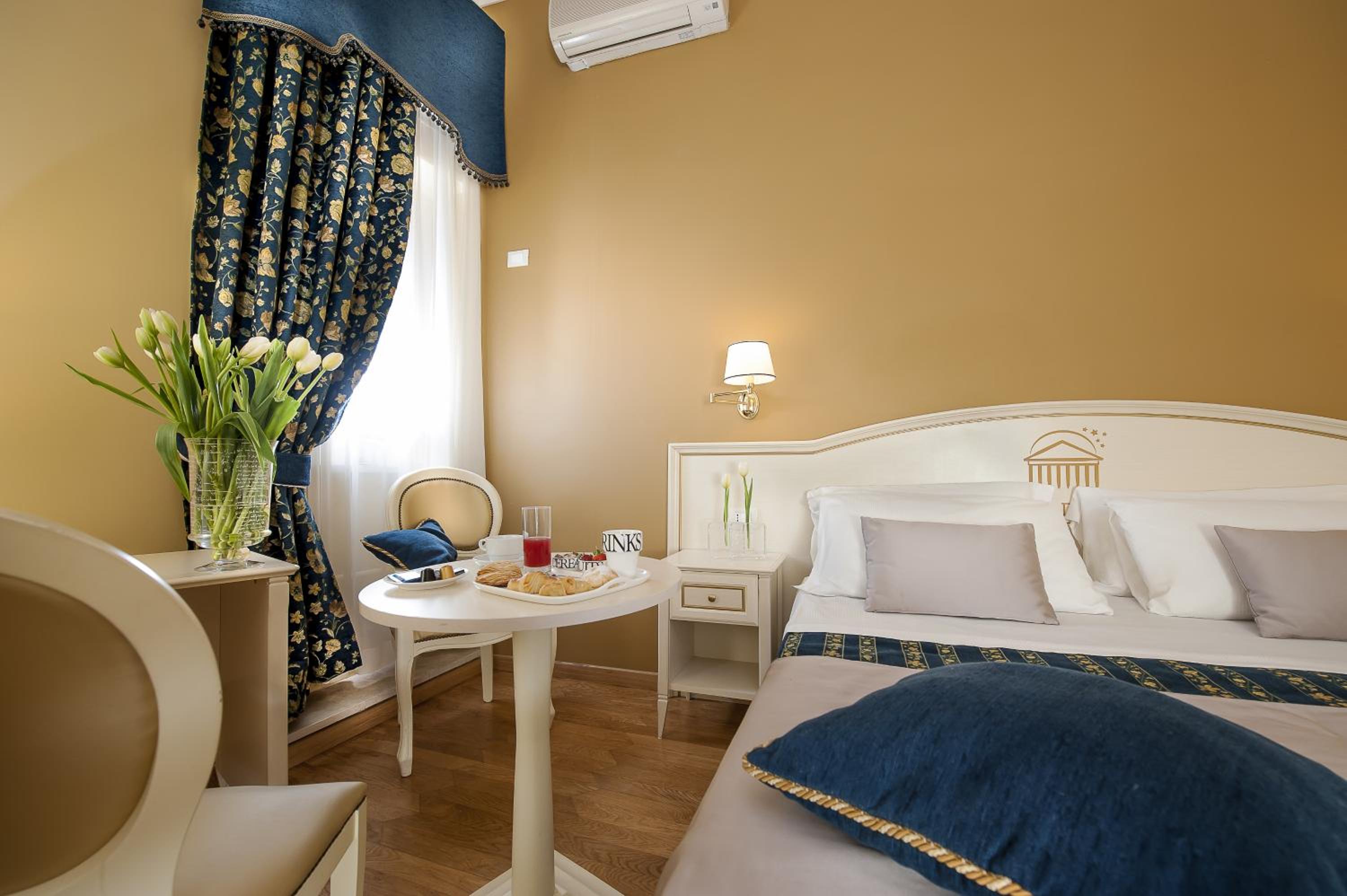 Standard Double or Twin Room photo 2