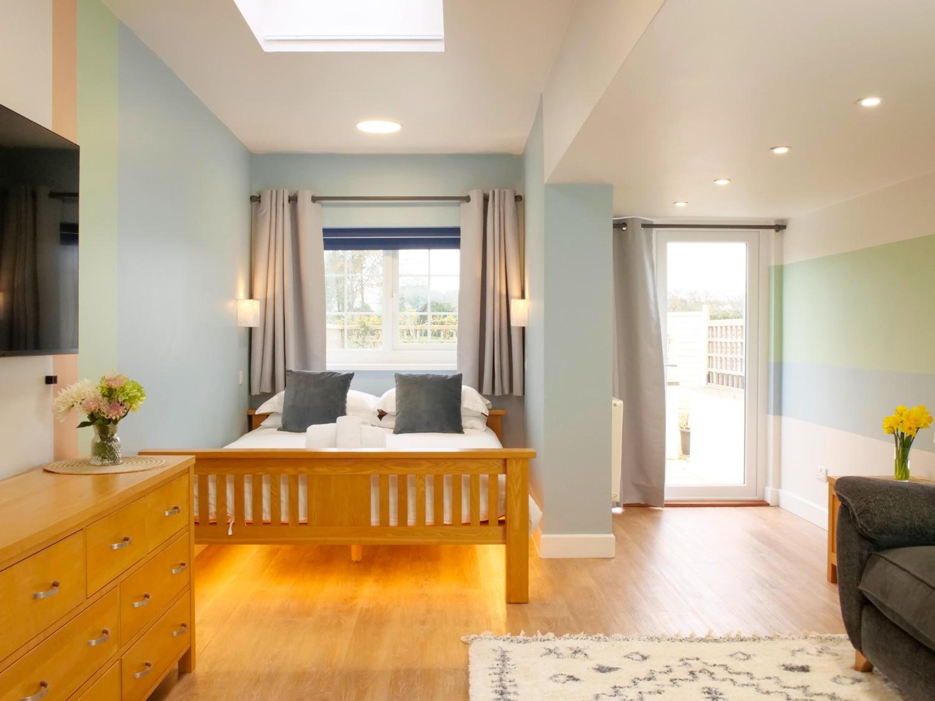 One-Bedroom House photo 1
