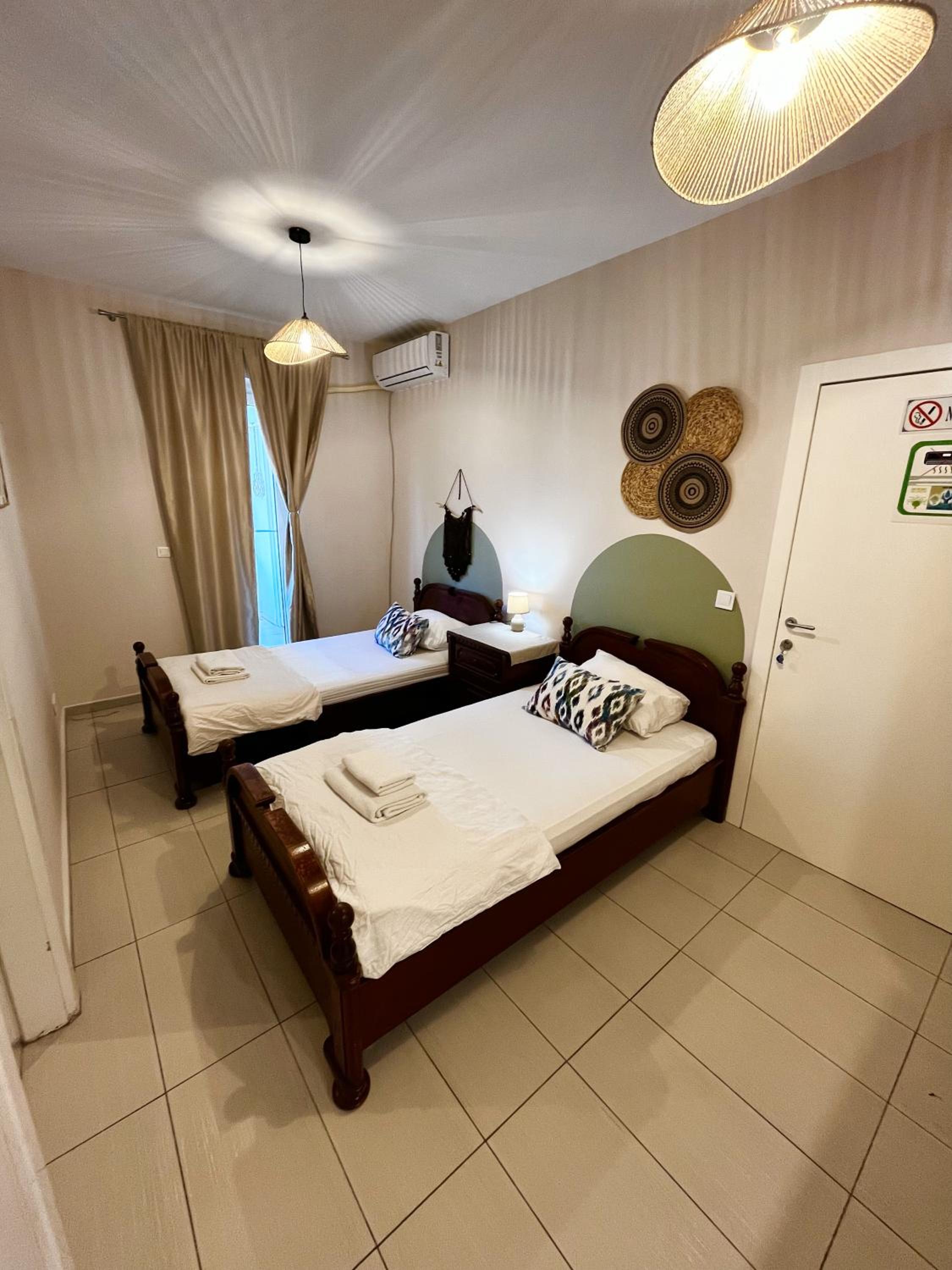 Two-Bedroom Apartment with Balcony - Photo 2