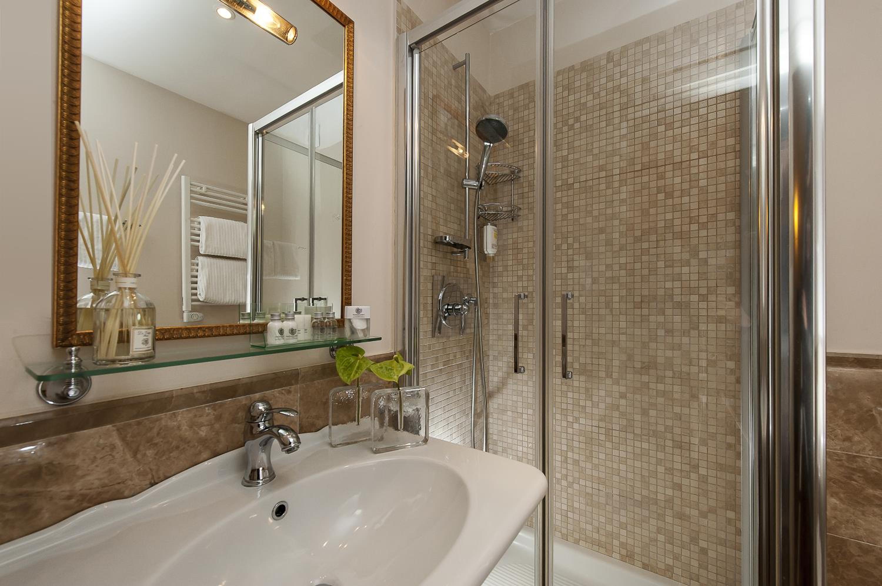 Superior Double or Twin Room photo 2